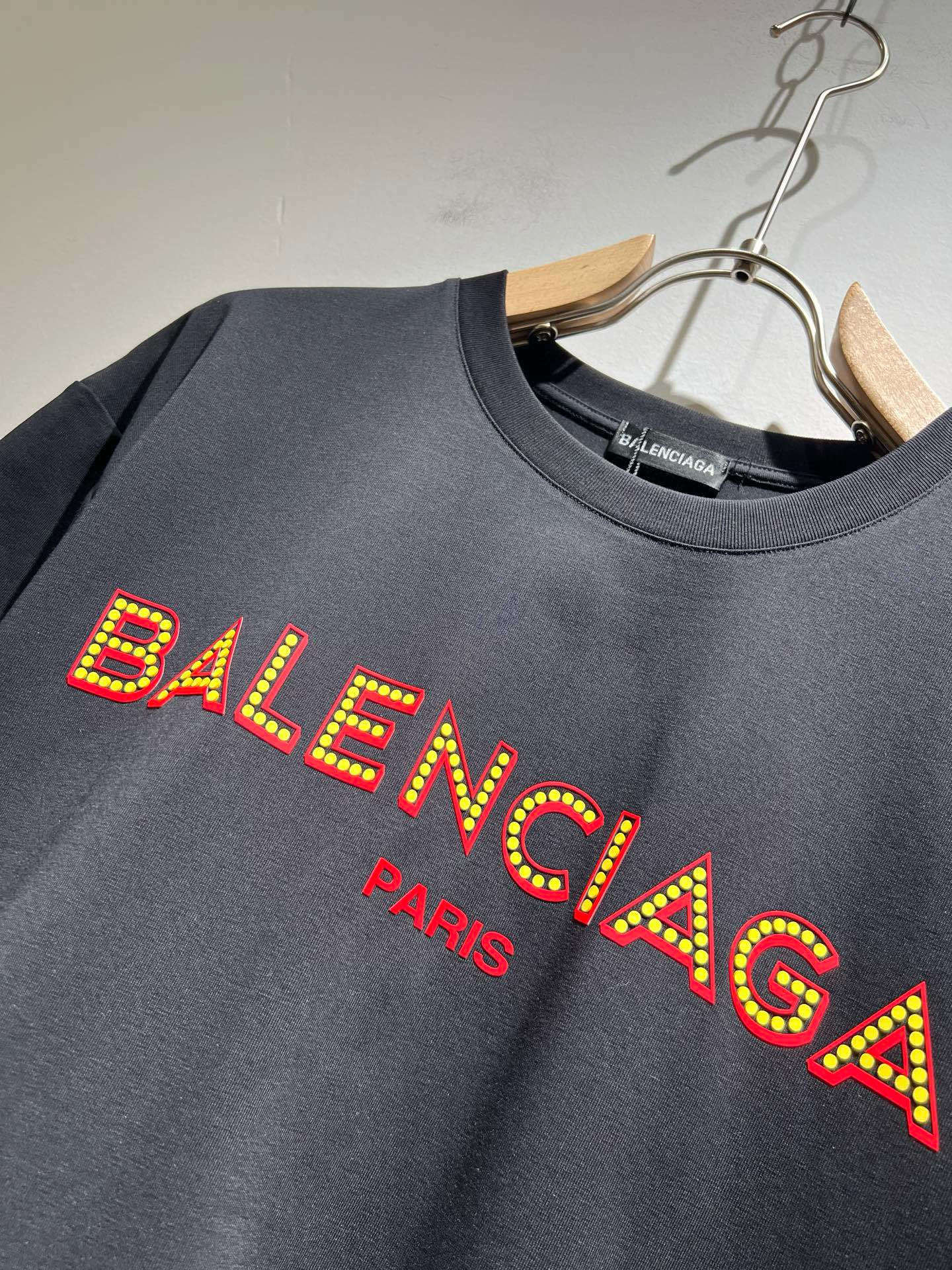 BALENCIA*巴黎*家 2025春夏新款男女同情侣款👫休闲宽松棉质圆领短袖T恤衫!贸易公司渠道