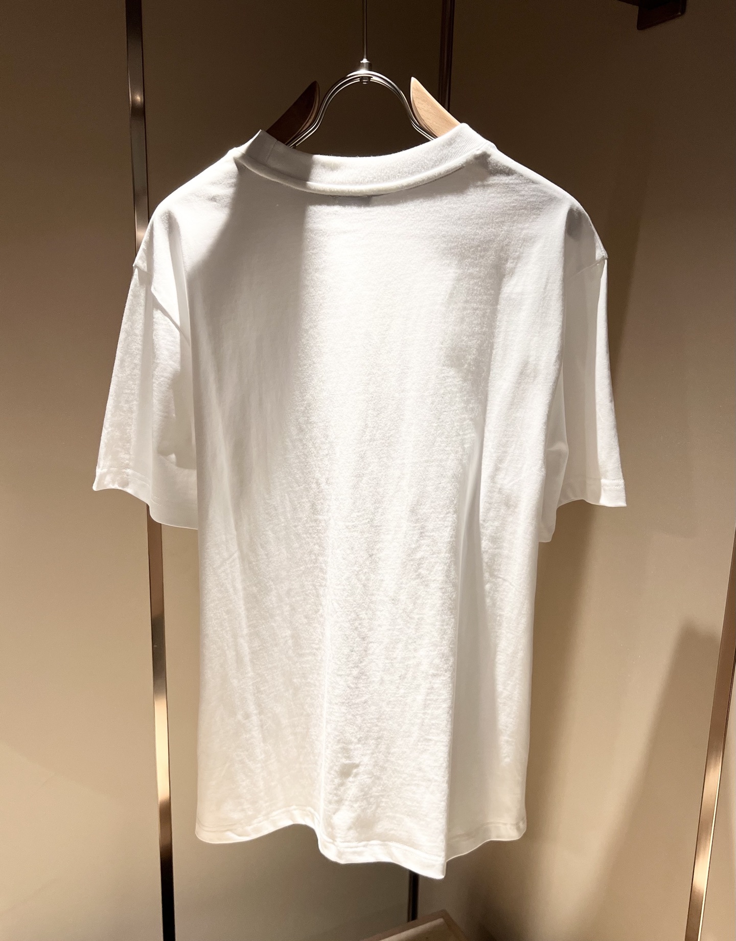   BURBER*Y巴*莉2025春夏新品男女同款👫短袖T恤，重磅来袭，最近比较火热的环保纯棉面料制作而