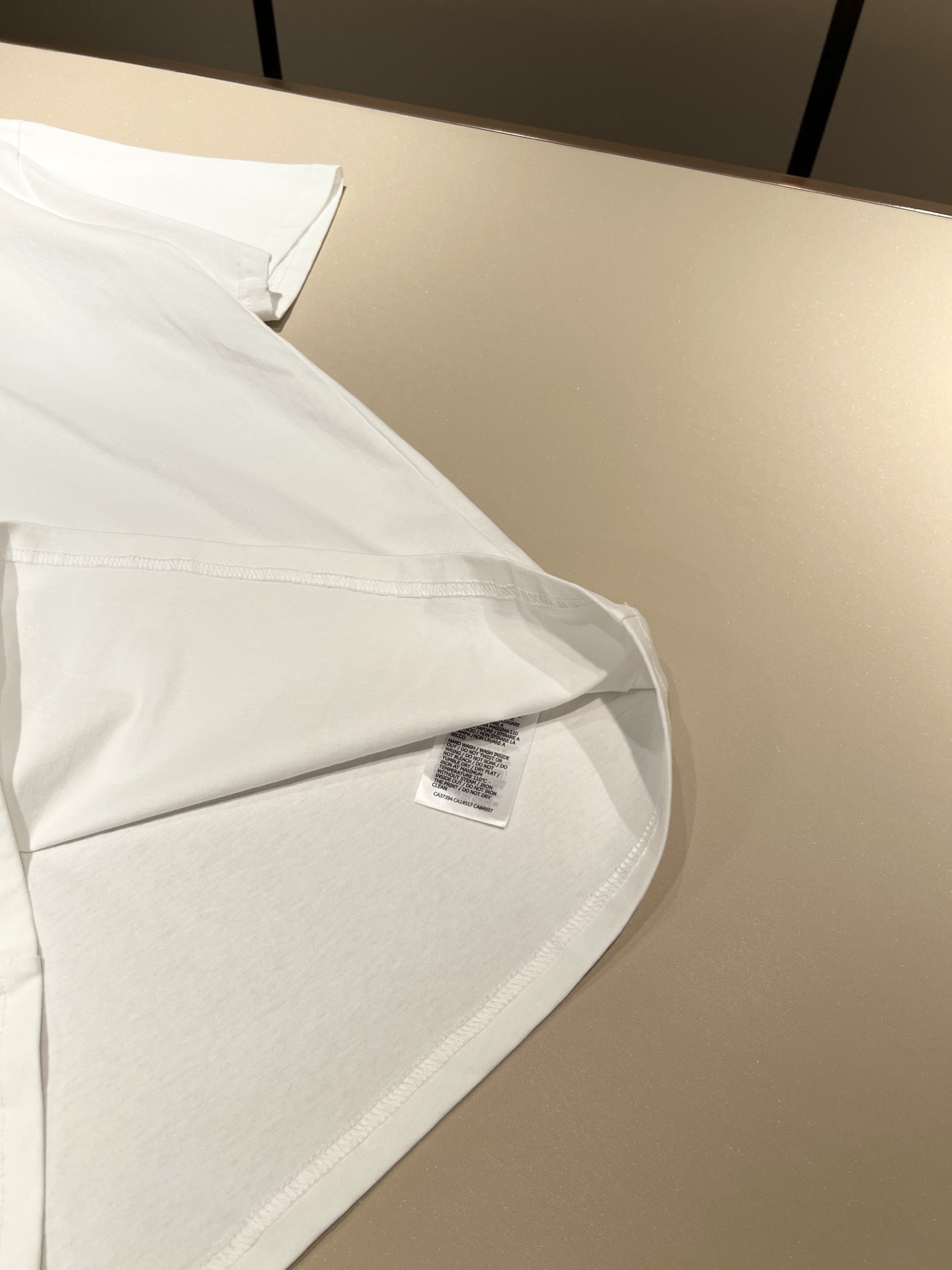   Gucc*古家 2025春夏新款男女同情侣款👫休闲宽松棉质圆领短袖T恤衫！贸易公司渠道稀出，同步官网