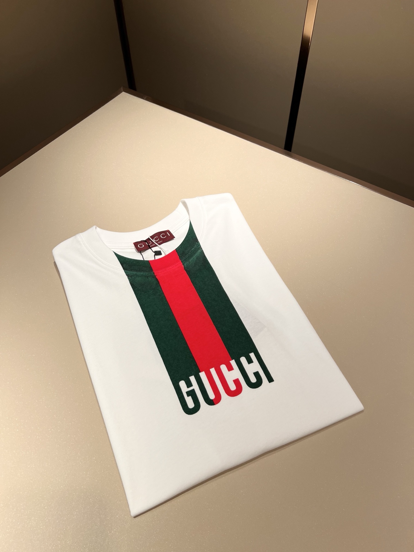   Gucc*古家 2025春夏新款男女同情侣款👫休闲宽松棉质圆领短袖T恤衫！贸易公司渠道稀出，同步官网