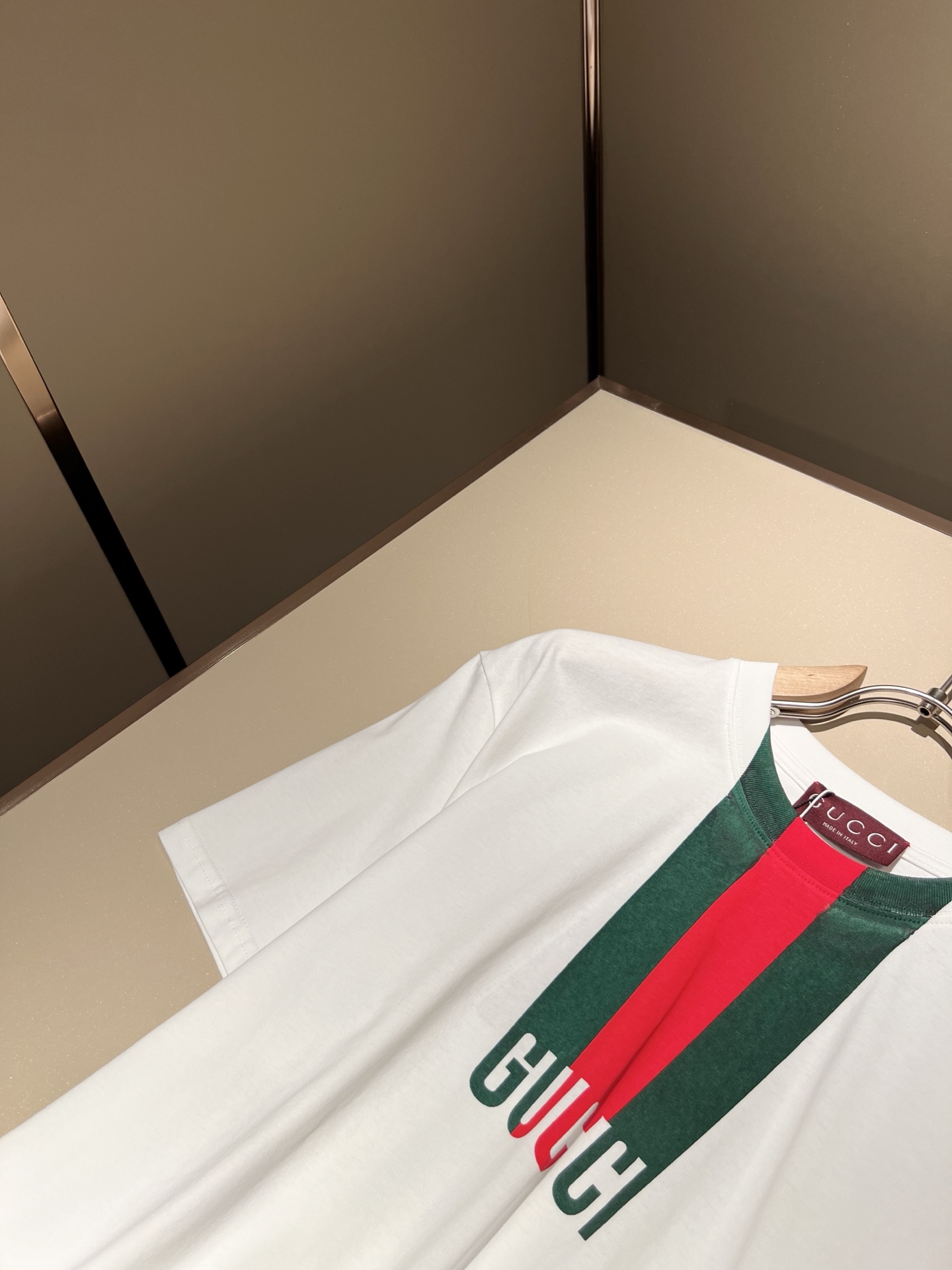   Gucc*古家 2025春夏新款男女同情侣款👫休闲宽松棉质圆领短袖T恤衫！贸易公司渠道稀出，同步官网