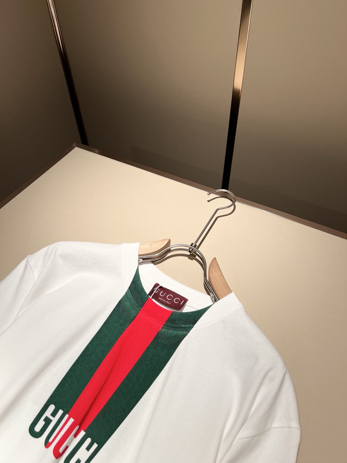   Gucc*古家 2025春夏新款男女同情侣款👫休闲宽松棉质圆领短袖T恤衫！贸易公司渠道稀出，同步官网