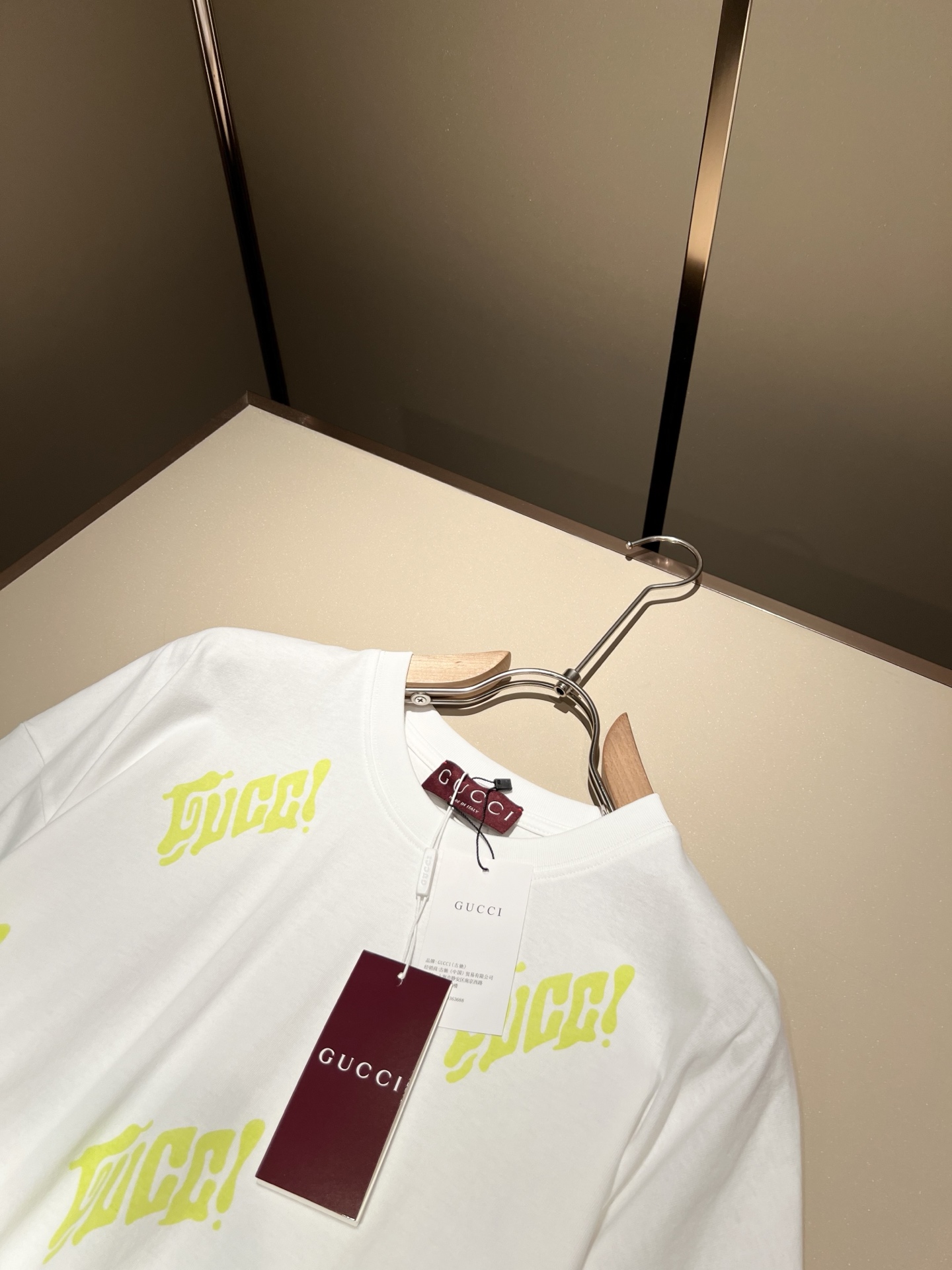   Gucc*古家 2025春夏新款男女同情侣款👫休闲宽松棉质圆领短袖T恤衫！贸易公司渠道稀出，同步官网