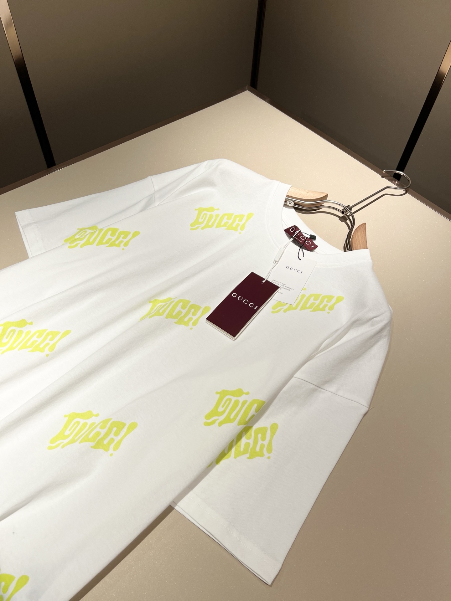   Gucc*古家 2025春夏新款男女同情侣款👫休闲宽松棉质圆领短袖T恤衫！贸易公司渠道稀出，同步官网