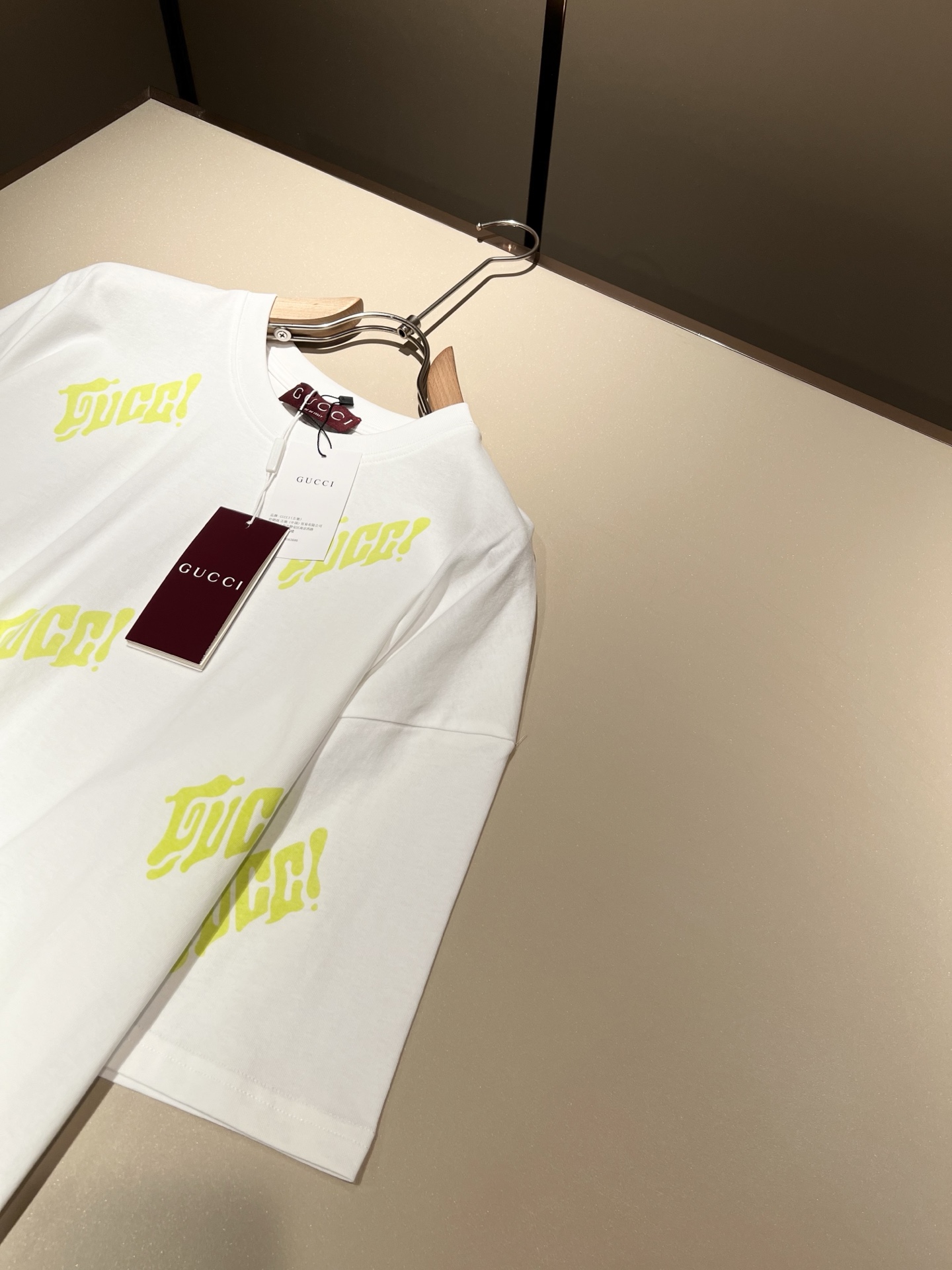   Gucc*古家 2025春夏新款男女同情侣款👫休闲宽松棉质圆领短袖T恤衫！贸易公司渠道稀出，同步官网