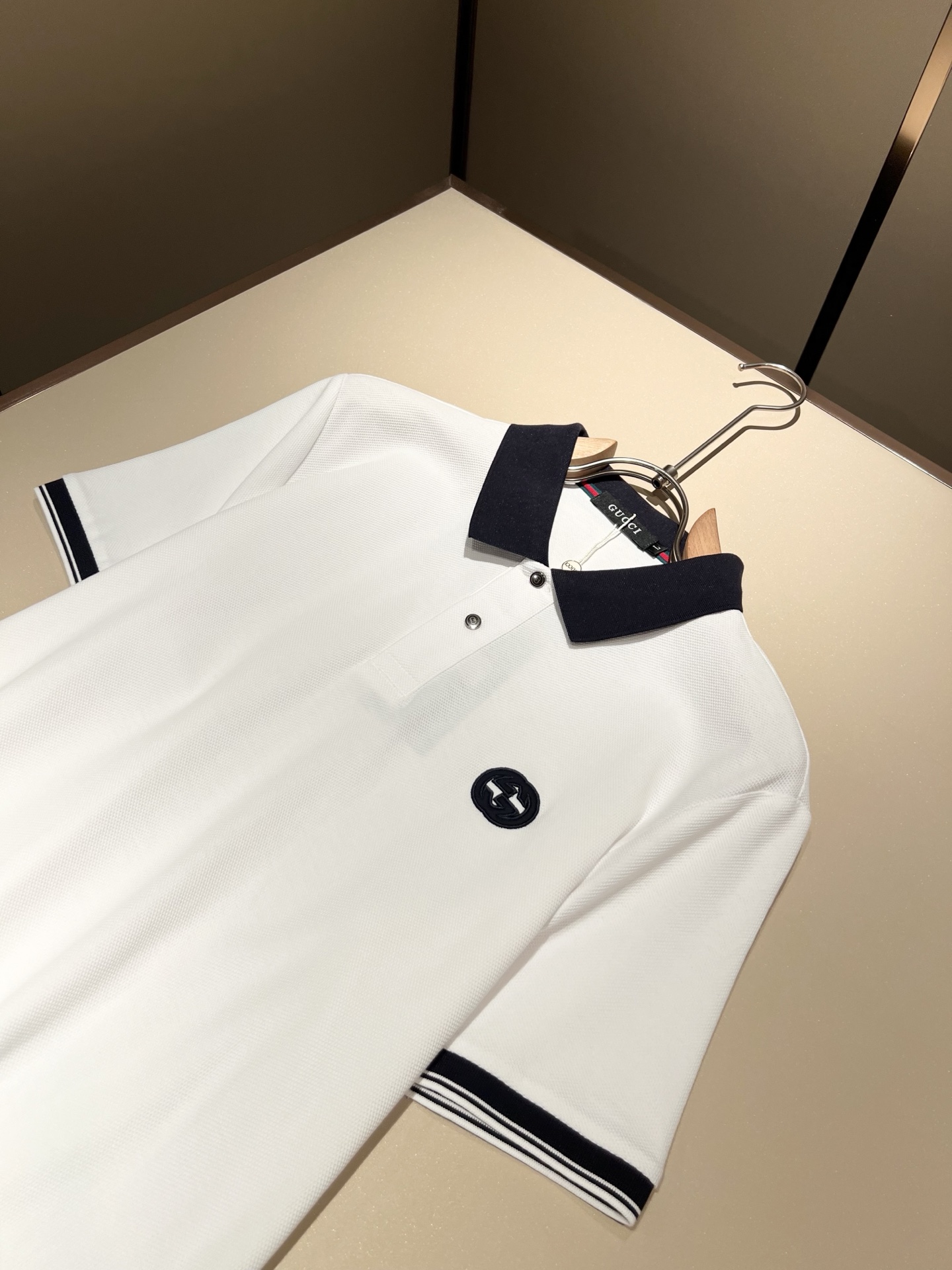  GUC*I 古家2025春夏新款短袖Polo衫，贸易公司渠道稀出，同步官网发售！G家春夏系列情侣上线，