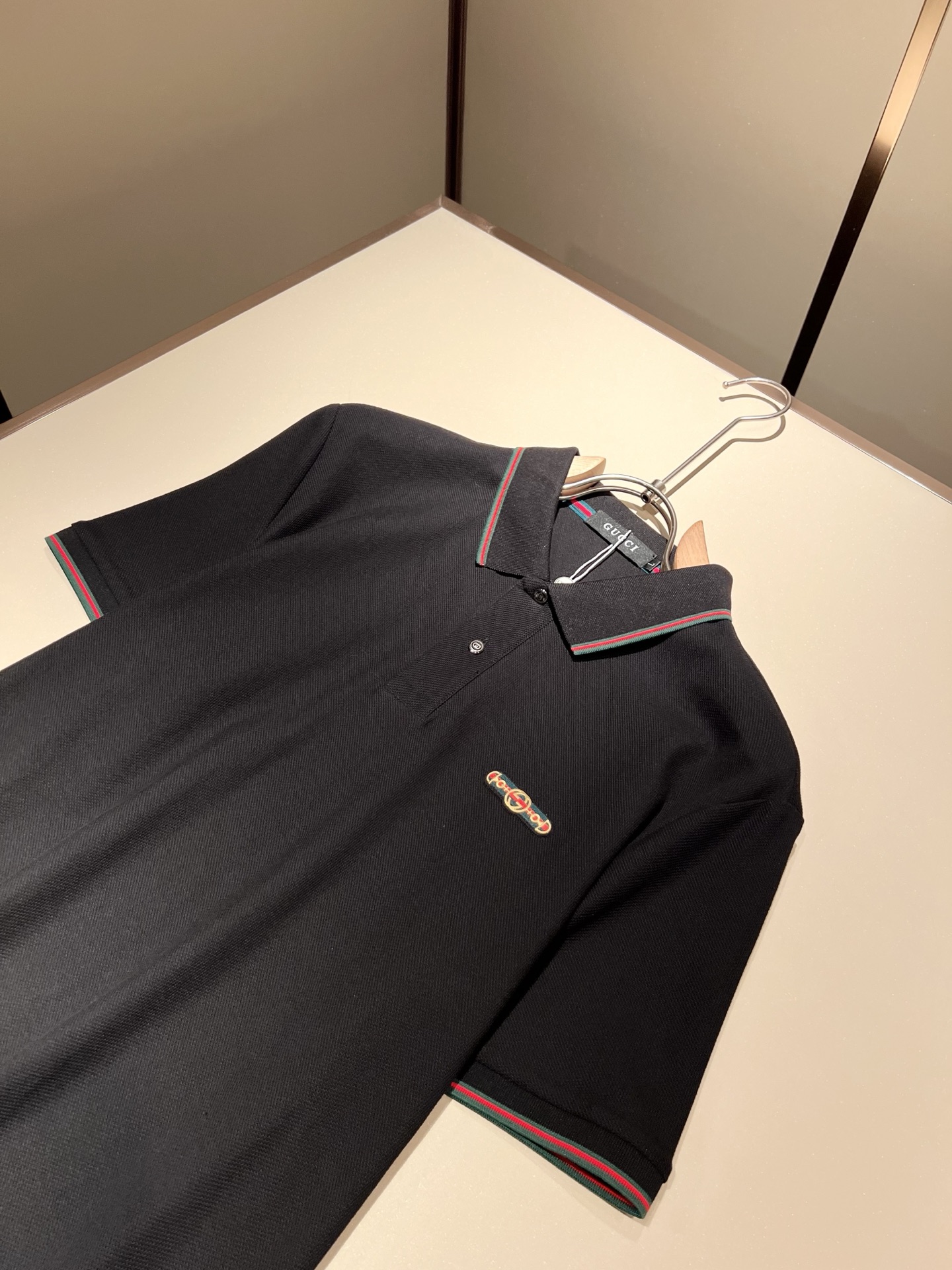  GUC*I 古家2025春夏新款短袖Polo衫，贸易公司渠道稀出，同步官网发售！G家春夏系列情侣上线，