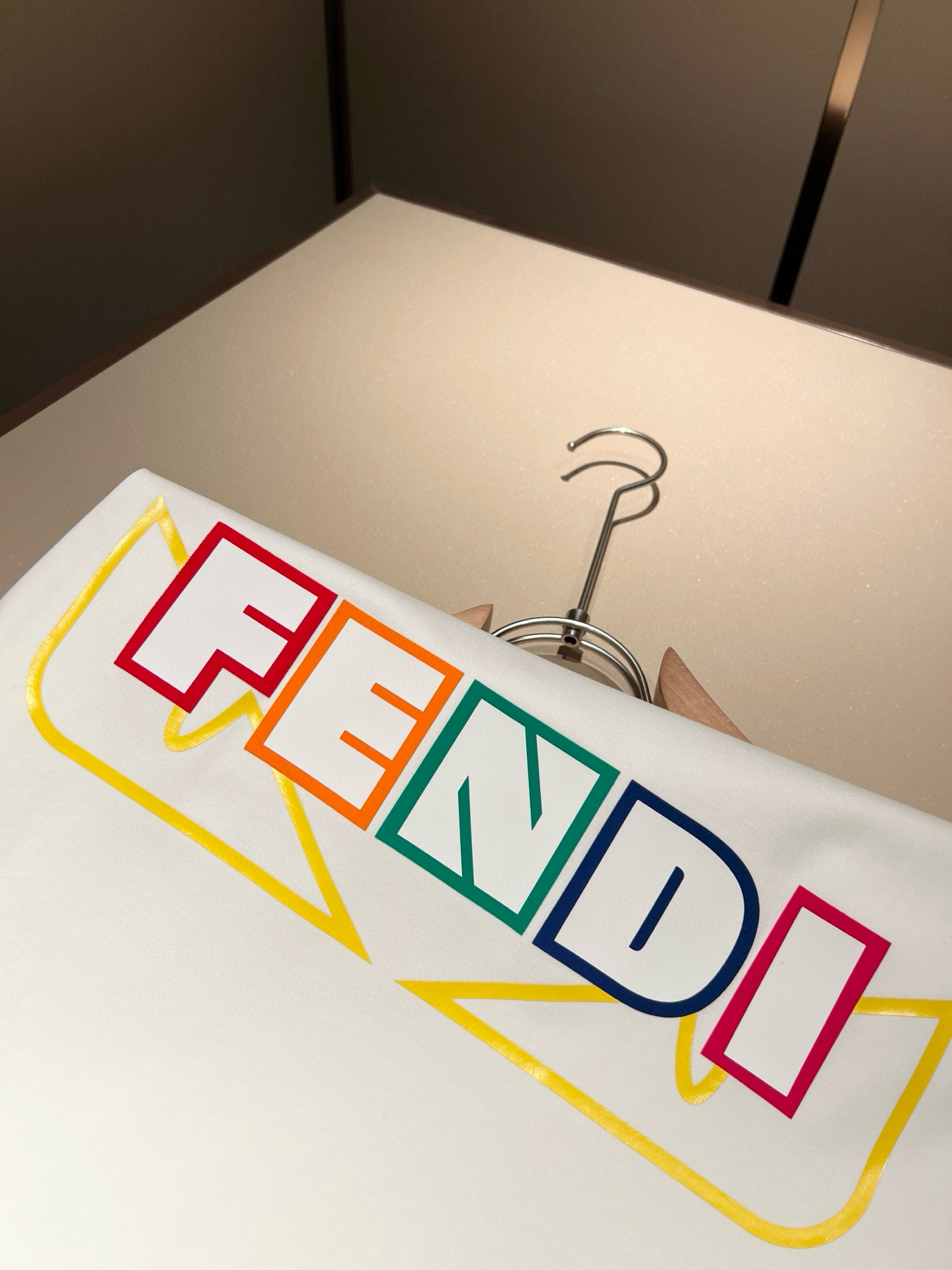   FEN*I 芬*迪2025春夏新款FD家族FF男女同款👫短袖T恤，男女同款👫百搭极简短袖。意大利原厂