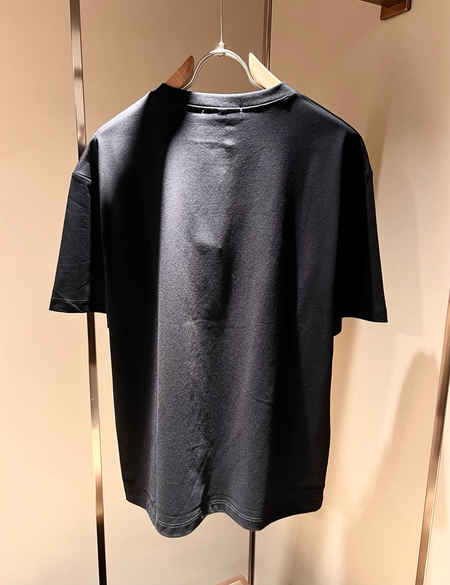   FEN*I 芬*迪2025春夏新款FD家族FF男女同款👫短袖T恤，男女同款👫百搭极简短袖。意大利原厂