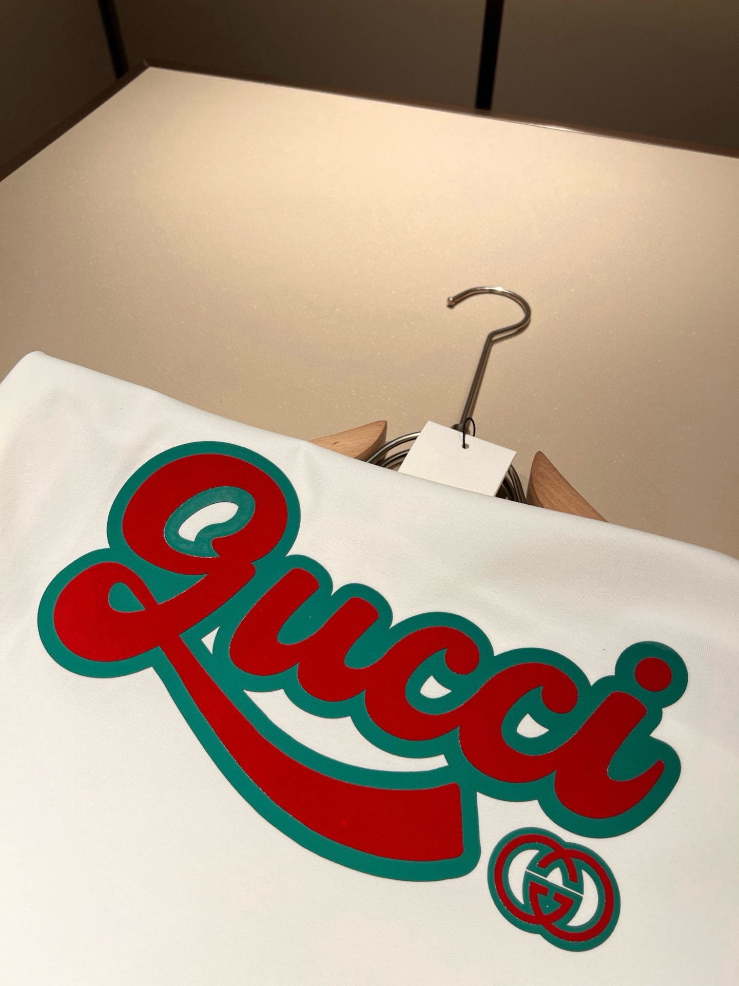    Gucc*古家 2025春夏新款男女同情侣款👫休闲宽松棉质圆领短袖T恤衫！贸易公司渠道稀出，同步官