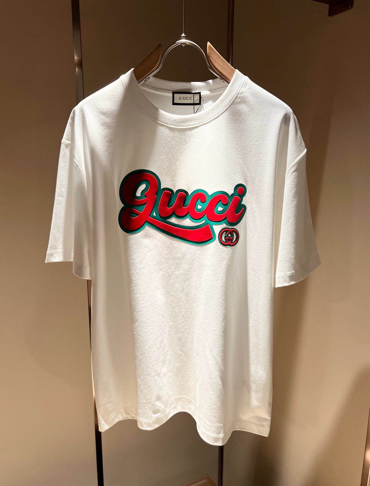    Gucc*古家 2025春夏新款男女同情侣款👫休闲宽松棉质圆领短袖T恤衫！贸易公司渠道稀出，同步官