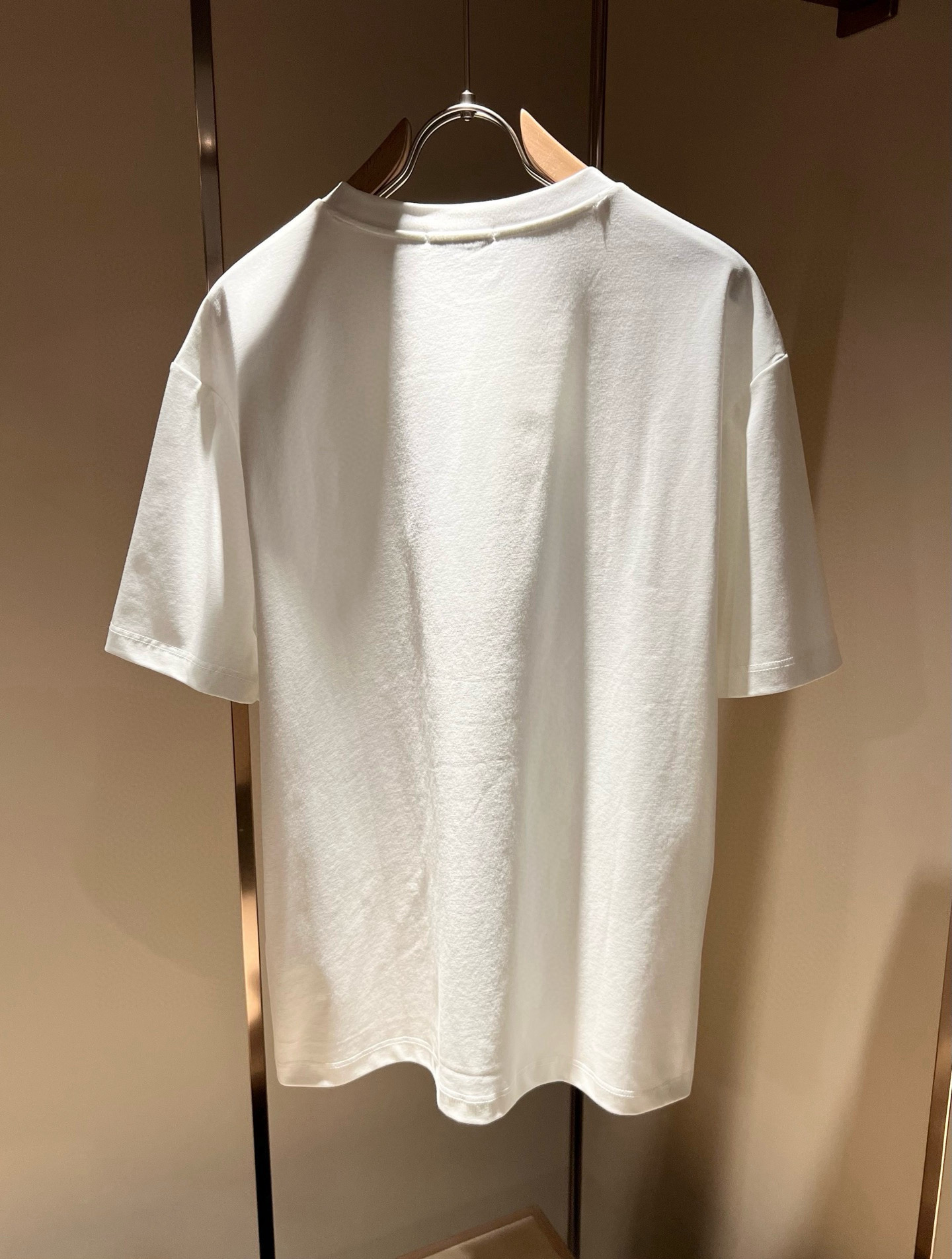    Gucc*古家 2025春夏新款男女同情侣款👫休闲宽松棉质圆领短袖T恤衫！贸易公司渠道稀出，同步官