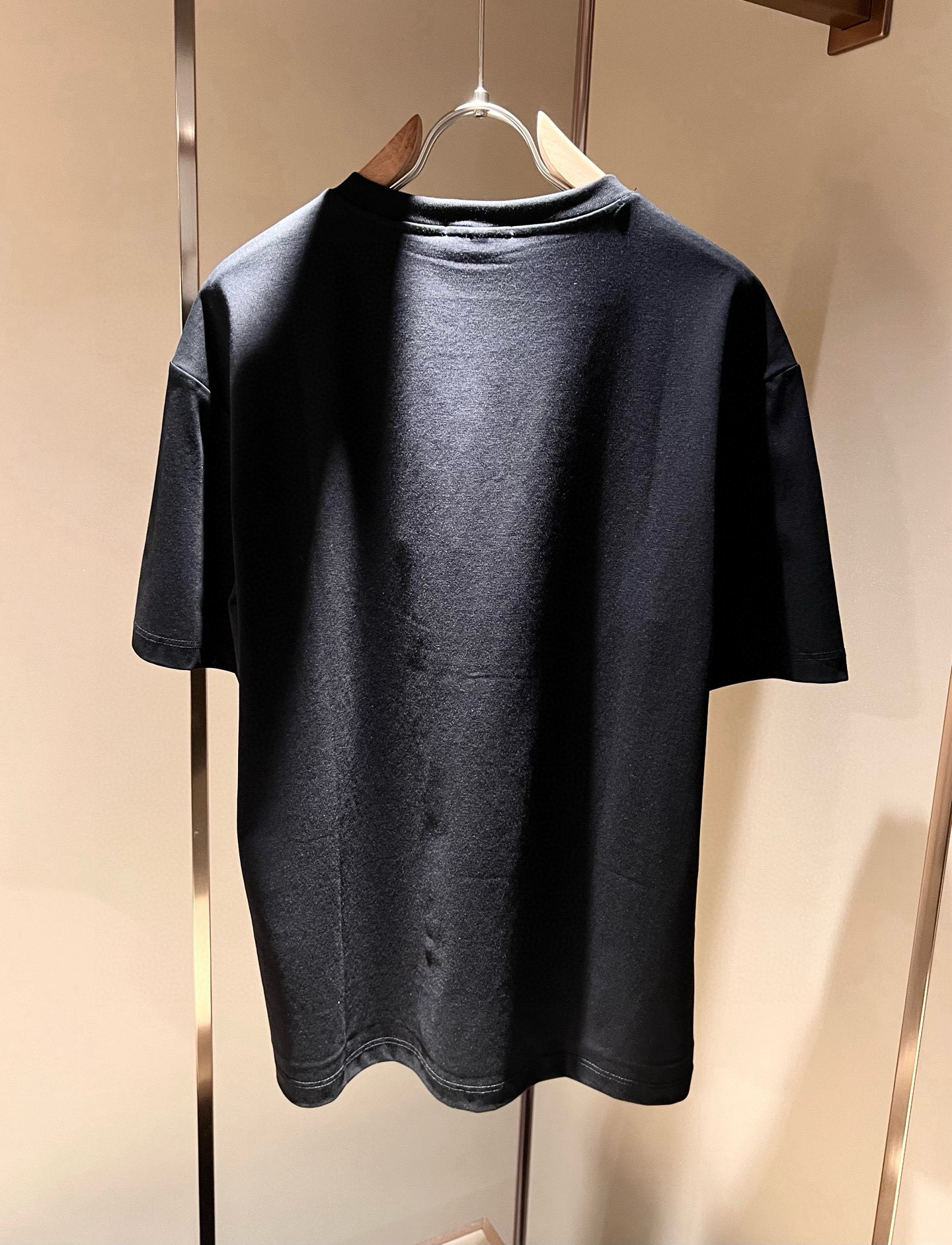    Gucc*古家 2025春夏新款男女同情侣款👫休闲宽松棉质圆领短袖T恤衫！贸易公司渠道稀出，同步官