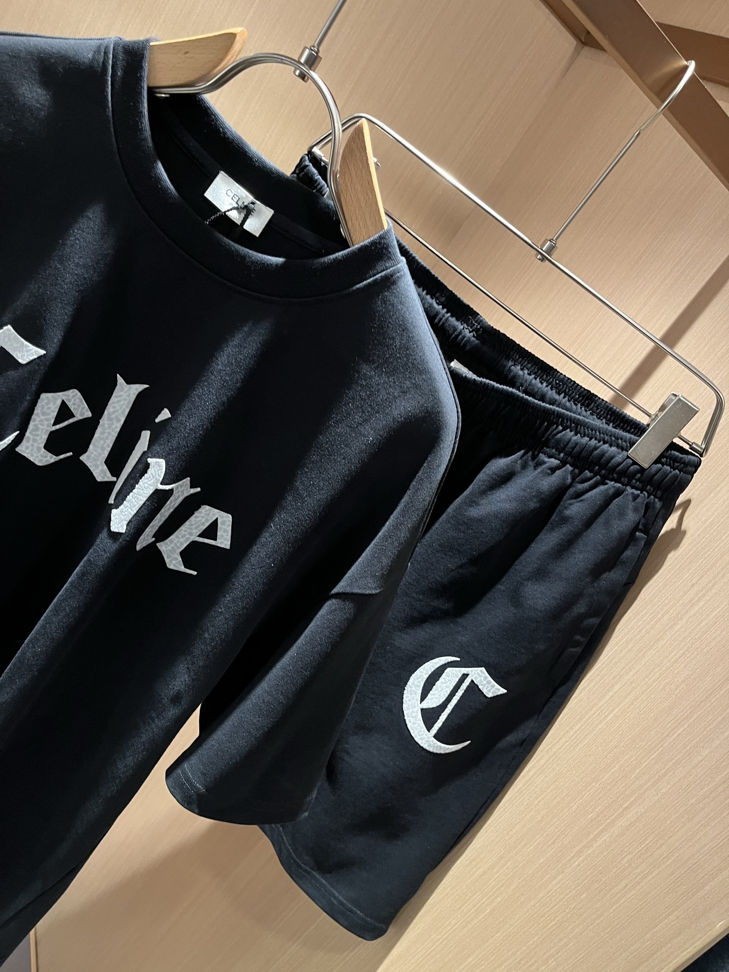 CELIN*瑟琳 2025春夏新款时尚休闲圆领套装,经典男女同款情侣👫短袖T恤衫!贸易公司渠道稀出,同