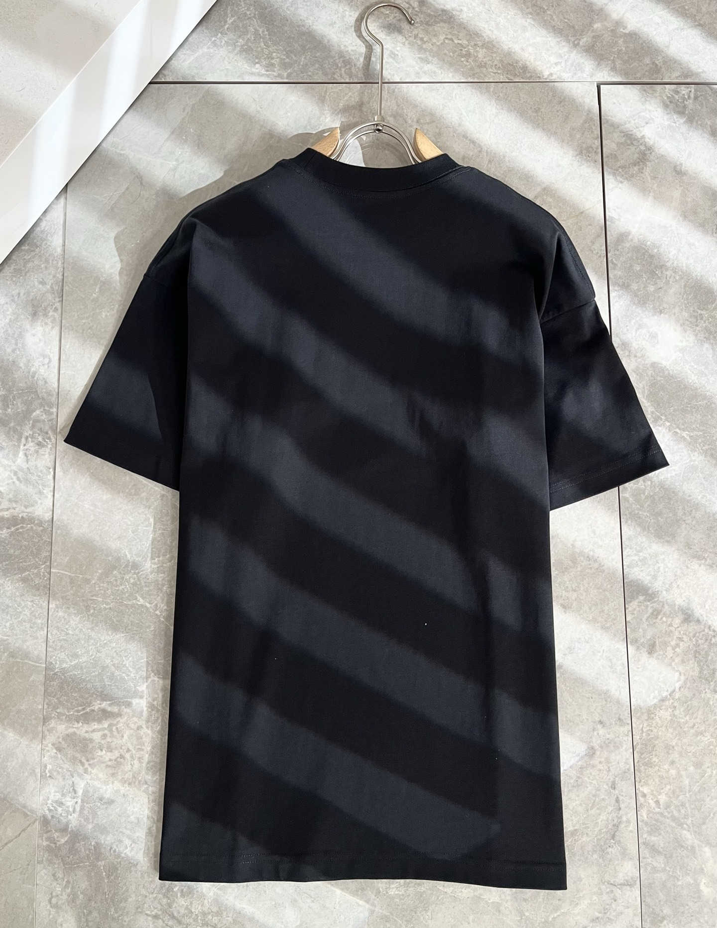 lululemon 露露乐蒙 2025春夏新款男女同款👫短袖T恤,意大利原厂订单渠道,极具个性高级风,