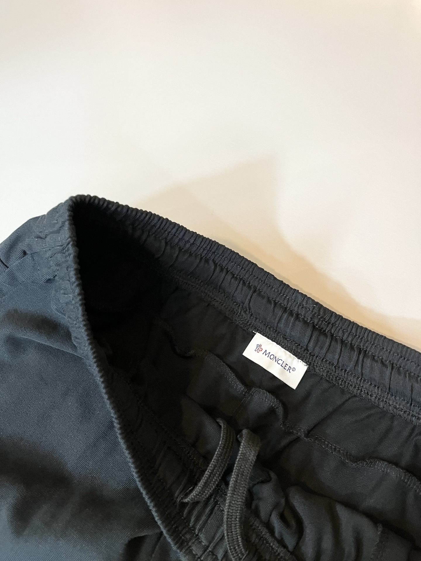  Moncler蒙家 2025春夏最新男女同款👫贸易订单休闲套装，全品相！！网红款！采用logo图案压胶