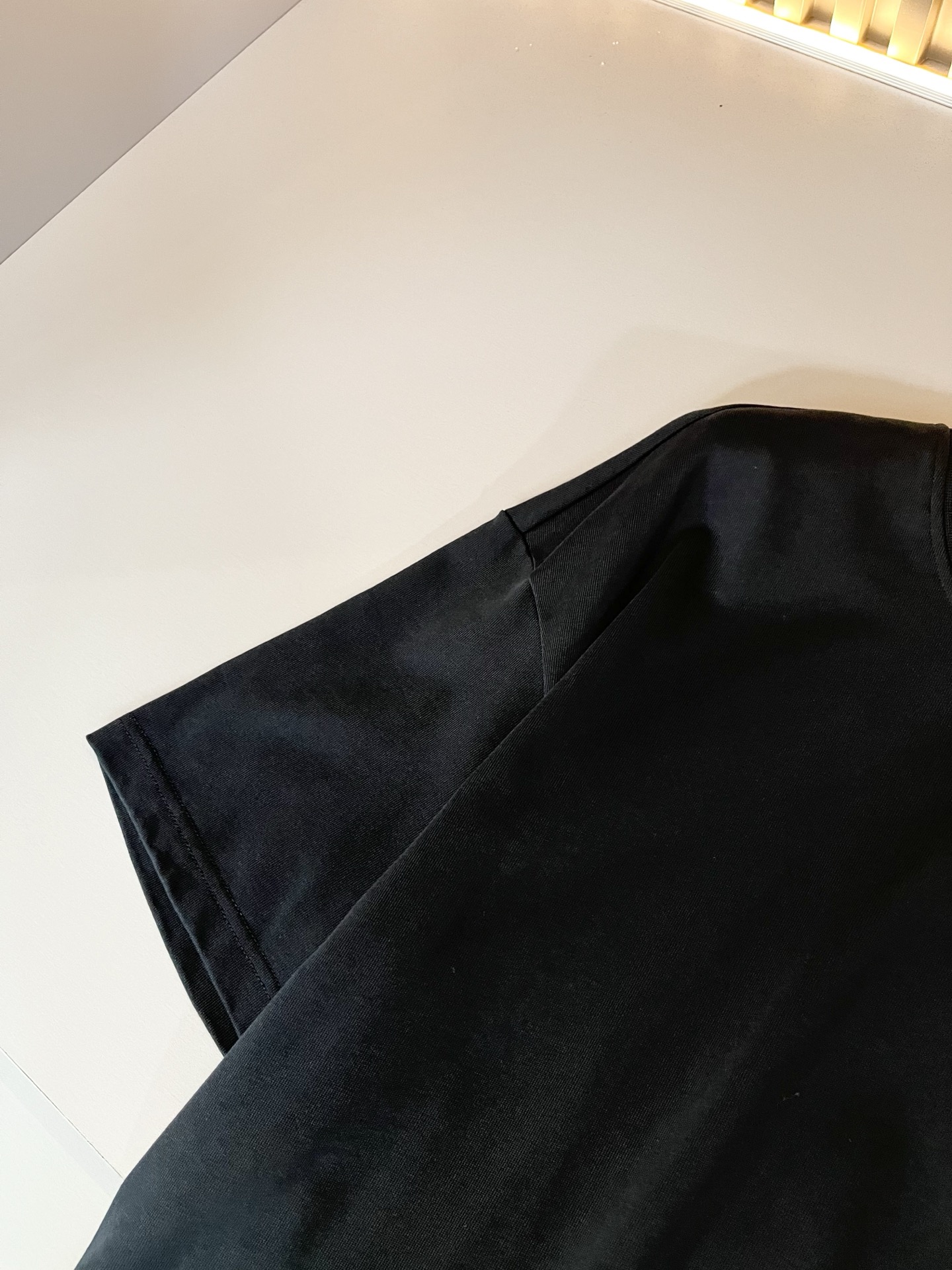  Moncler蒙家 2025春夏最新男女同款👫贸易订单休闲套装，全品相！！网红款！采用logo图案压胶