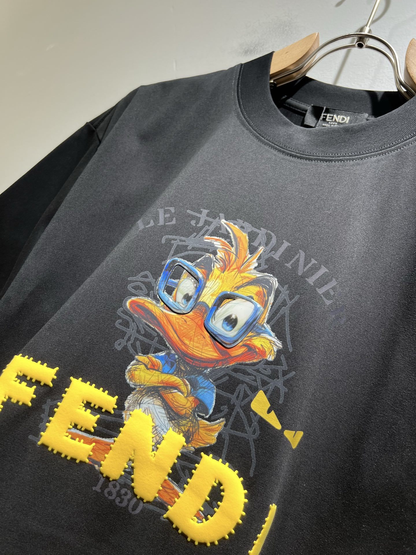 FEN*I 芬*迪2025春夏新款FD家族FF男女同款👫短袖T恤,男女同款👫百搭极简短袖。意大利原厂订