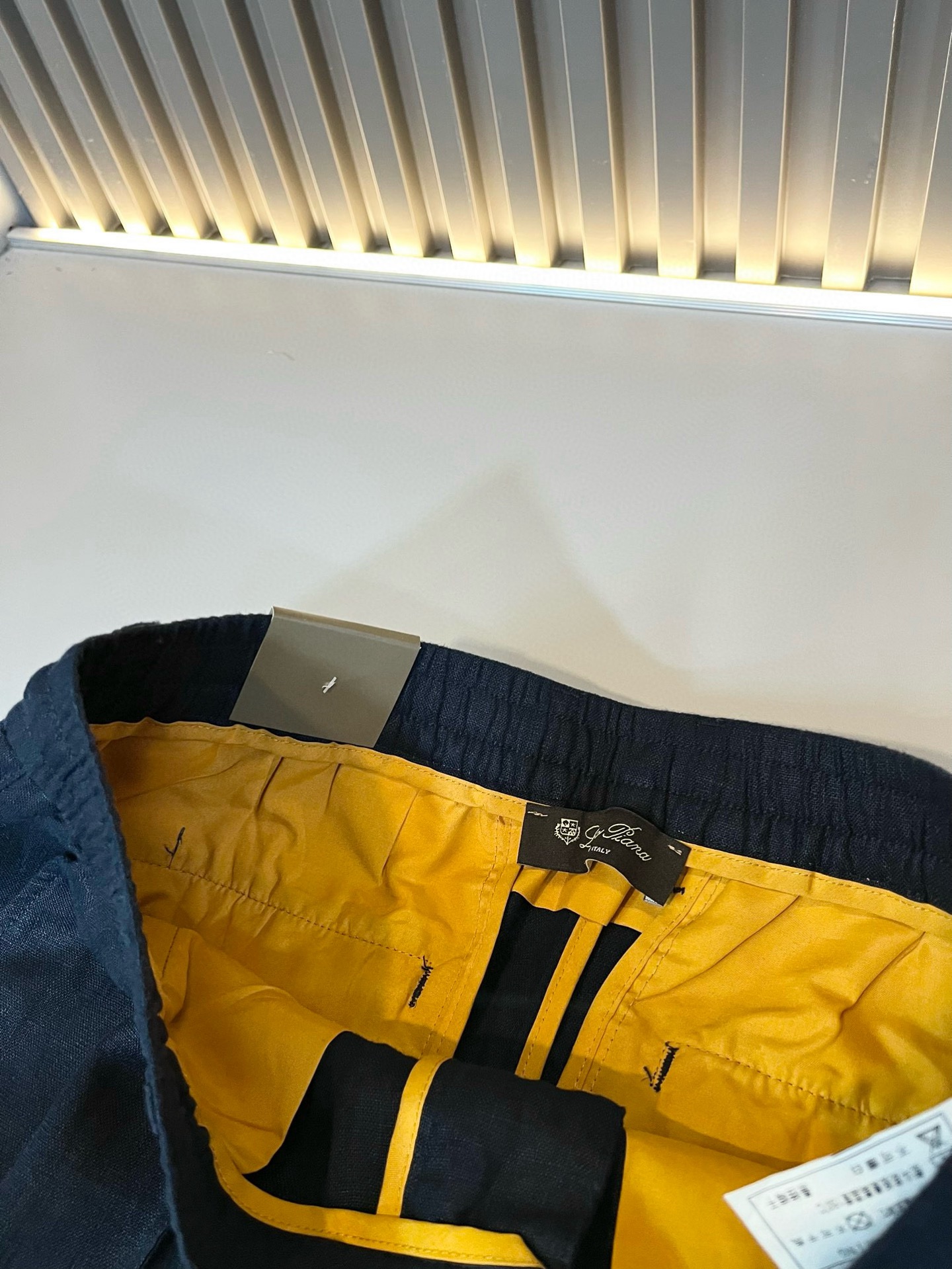   Loro Piana诺悠翩雅 2025春夏新品男士纯亚麻休闲裤，最新的贸易订单全品相！！网红款！上身