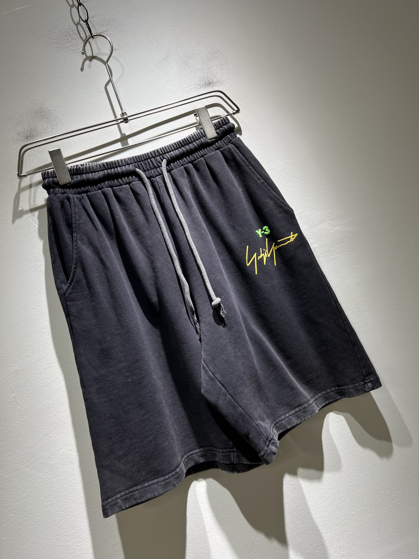 2024 Y-3 Yamamoto Street Sports Shorts: Stylish, Comfortable, Customized Pure Cotton, Luxurious Colors. - 图片 2