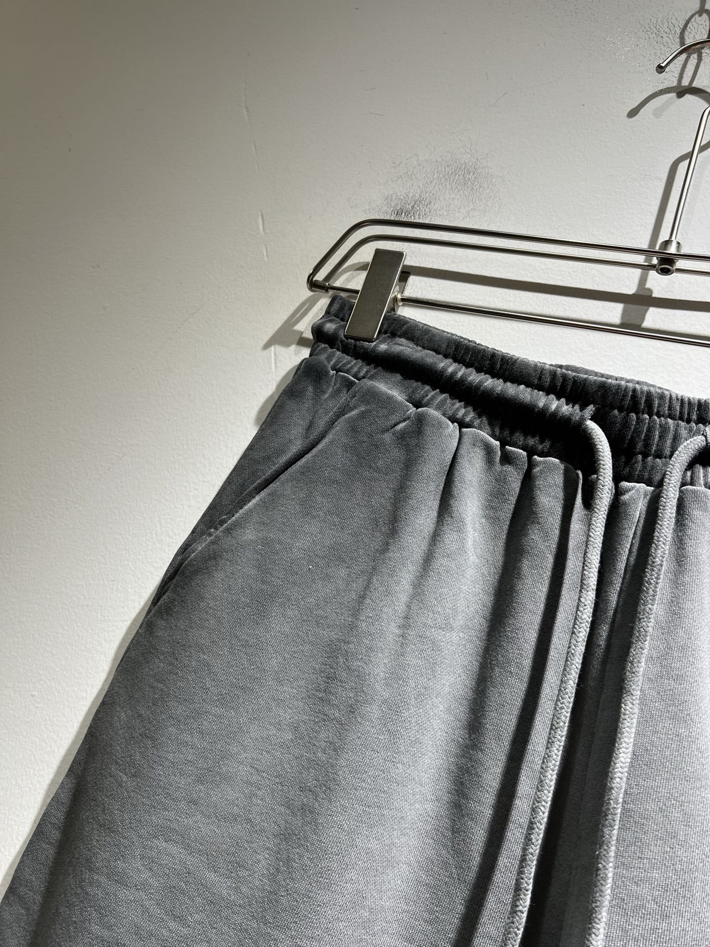 Y-3 YAMAMOTO 2024 Spring Summer Co-ed Cotton Sport Shorts with Stylish Design - 图片 6