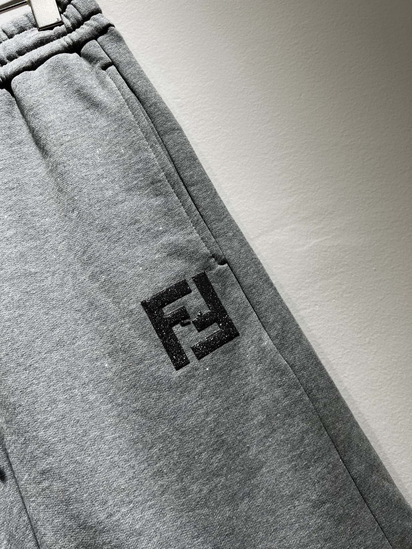 2025 New Classic Leisure Line Recreational Shorts: Comfortable, Stylish, Custom-made Waist - 图片 5