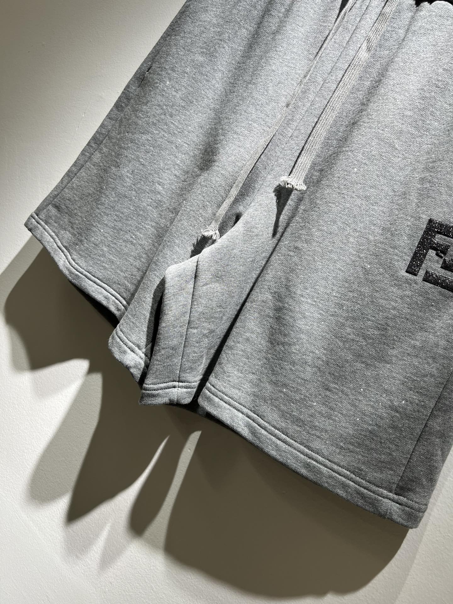 2025 New Classic Leisure Line Recreational Shorts: Comfortable, Stylish, Custom-made Waist - 图片 4