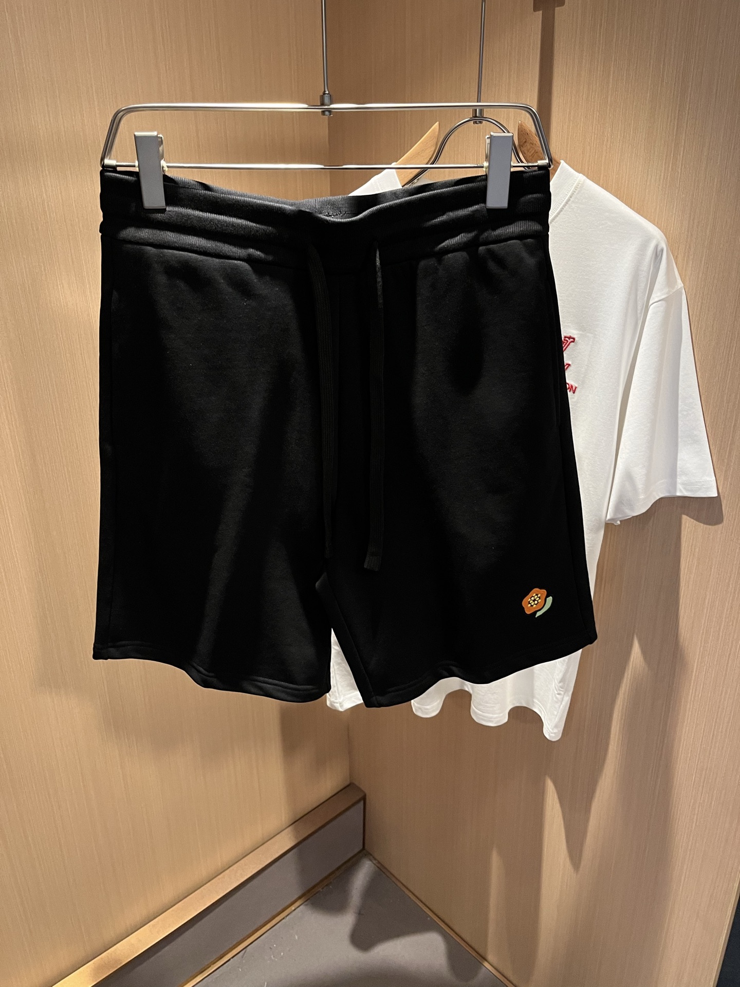 NO:501448,KENZ*Takata*3 The new spring and summer products of men and women are the same shorts for spring and summer. The new products that have been improved in inheriting classic works are more three-dimensional and have embroidered designs with trouser legs logo pattern!  It means that you have great power and richness!  A must-have item in the Year of the Tiger, customized original pure cotton fabric. If you like it, hurry up and buy it!  First-in, first served!  Size S-XL, shorts, alexander wang19860909KENZ*高田*三 2025春夏新品男女同款短裤,传承经典著作改良后的新品更加的具有立体感官,裤腿logo图案刺绣设计！代表着虎虎生威,富富有余！虎年必备单品,定制原版纯棉面料.有喜欢赶紧入手吧！先入先得！尺码S-XL,,shorts,alexander wang,Men's clothing