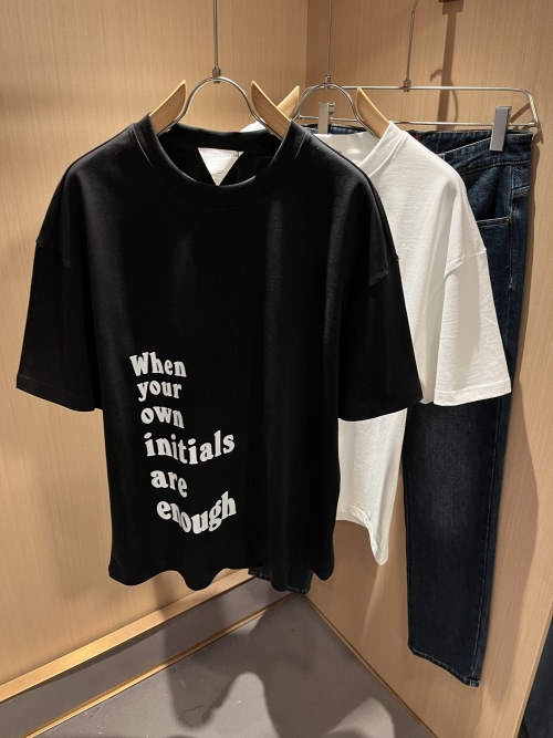 Bottega Veneta Men's 2025 S/S Logo Print Short Sleeve T-Shirt 1 Bottega Veneta Men's 2025 S/S Logo Print Short Sleeve T-Shirt