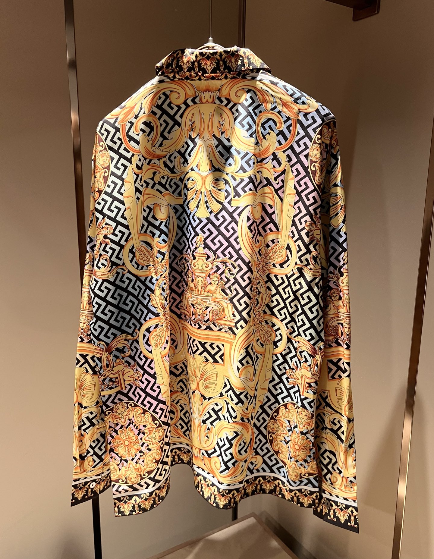 P540 VERS*CE/Pan * Cheol Trade Company: Luxurious Panorama Print Logo Decorations on Imported Cotton. - 图片 3