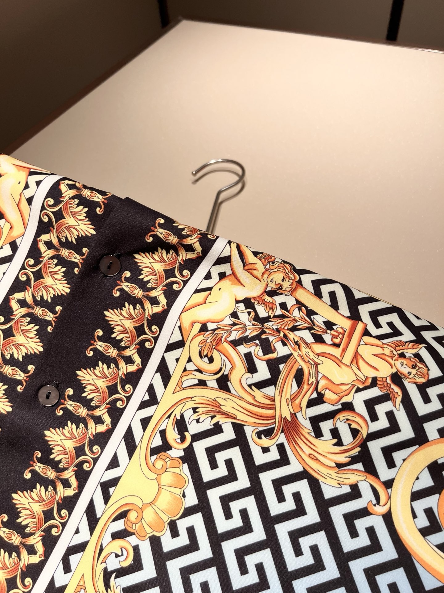 P540 VERS*CE/Pan * Cheol Trade Company: Luxurious Panorama Print Logo Decorations on Imported Cotton. - 图片 8