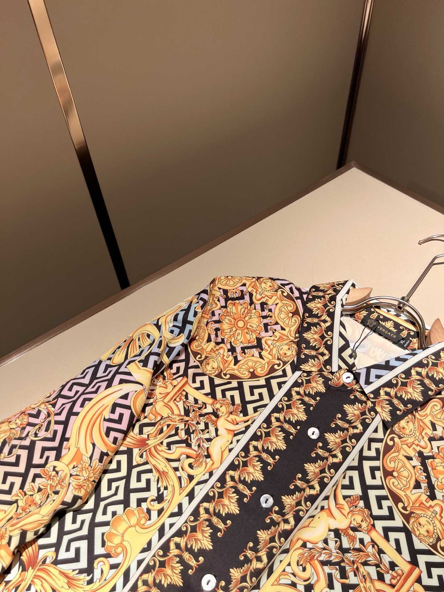P540 VERS*CE/Pan * Cheol Trade Company: Luxurious Panorama Print Logo Decorations on Imported Cotton. - 图片 7