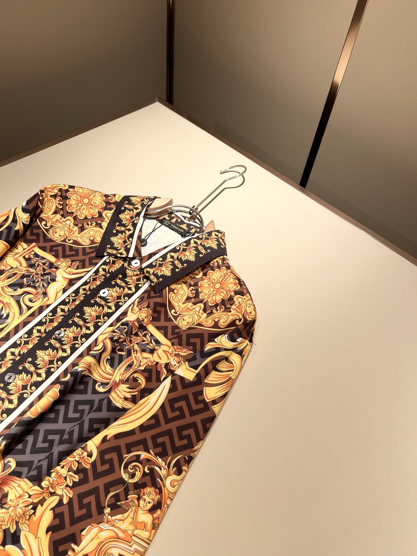Luxurious Pan * Cheol Trade Company Channel: High-End Panorama Print Letter Logo Decorations - 图片 5