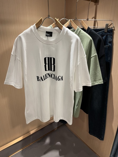 Balenciaga 2025 Spring/Summer Unisex Logo Print Short Sleeve T-Shirt 1 Balenciaga 2025 Spring/Summer Unisex Logo Print Short Sleeve T-Shirt