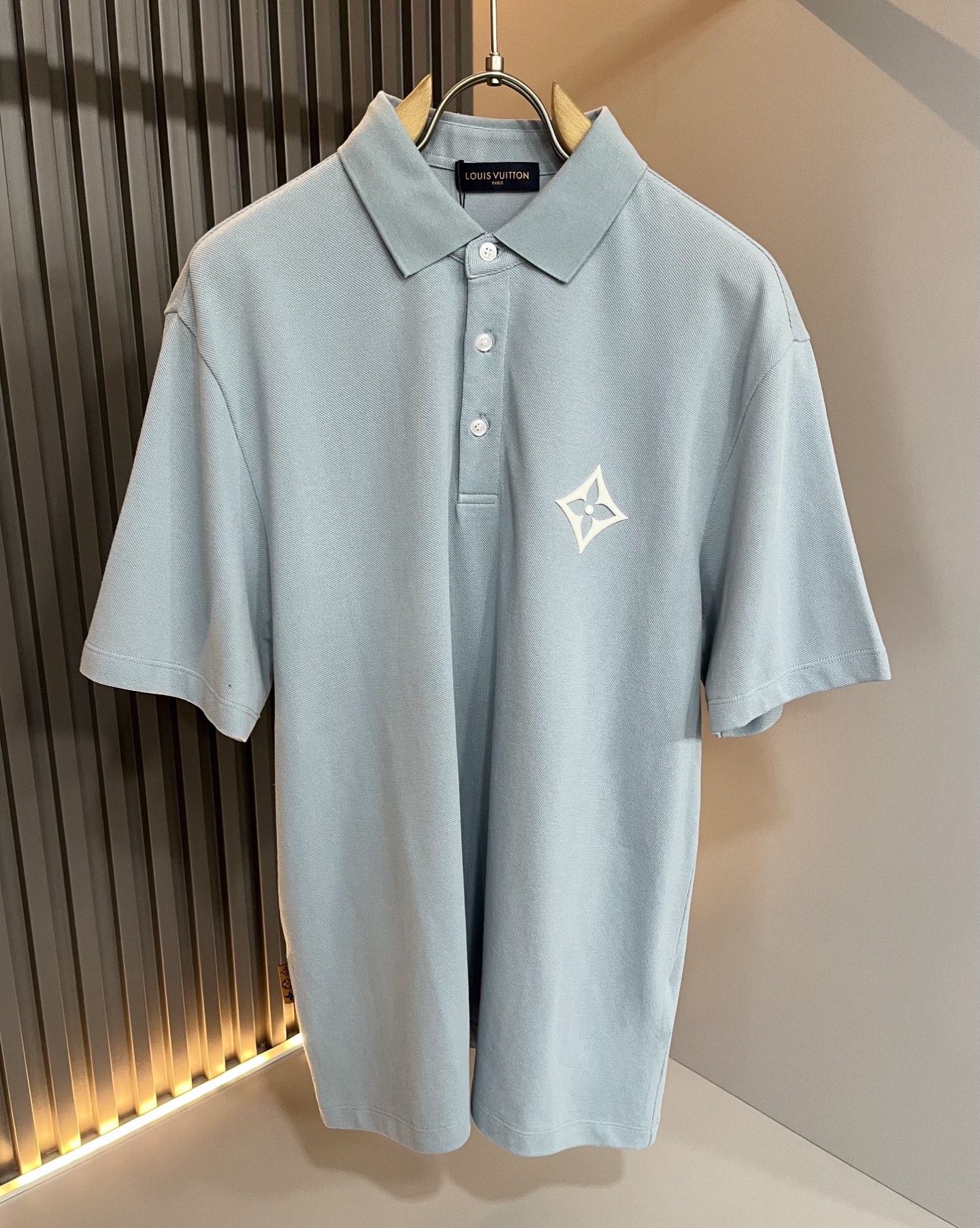  LouisVuitt*路易*登  2025春夏新品最新工艺短袖Polo衫，前后logo图案压胶设计！代