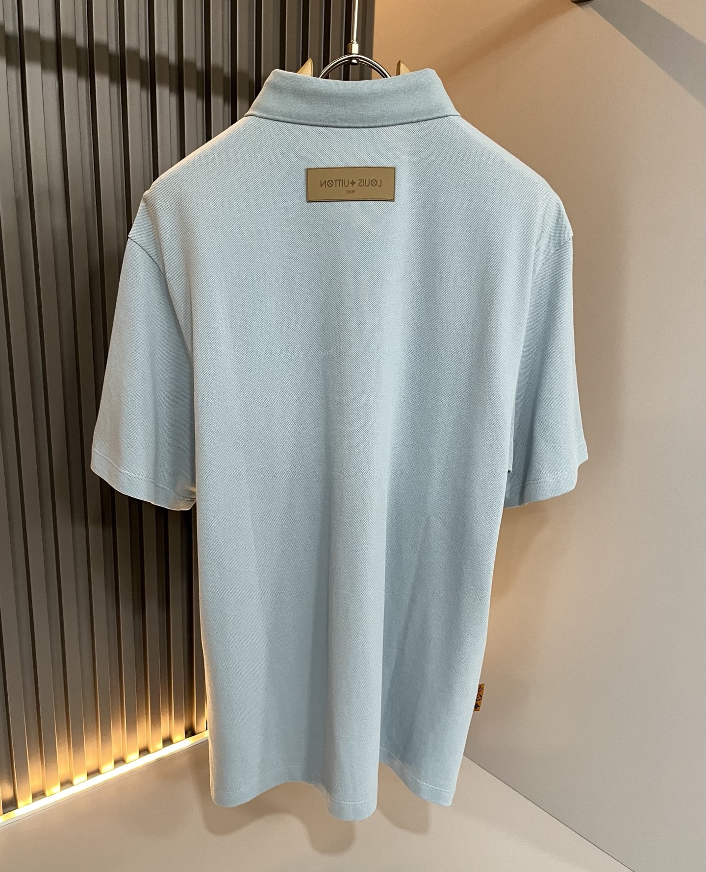  LouisVuitt*路易*登  2025春夏新品最新工艺短袖Polo衫，前后logo图案压胶设计！代