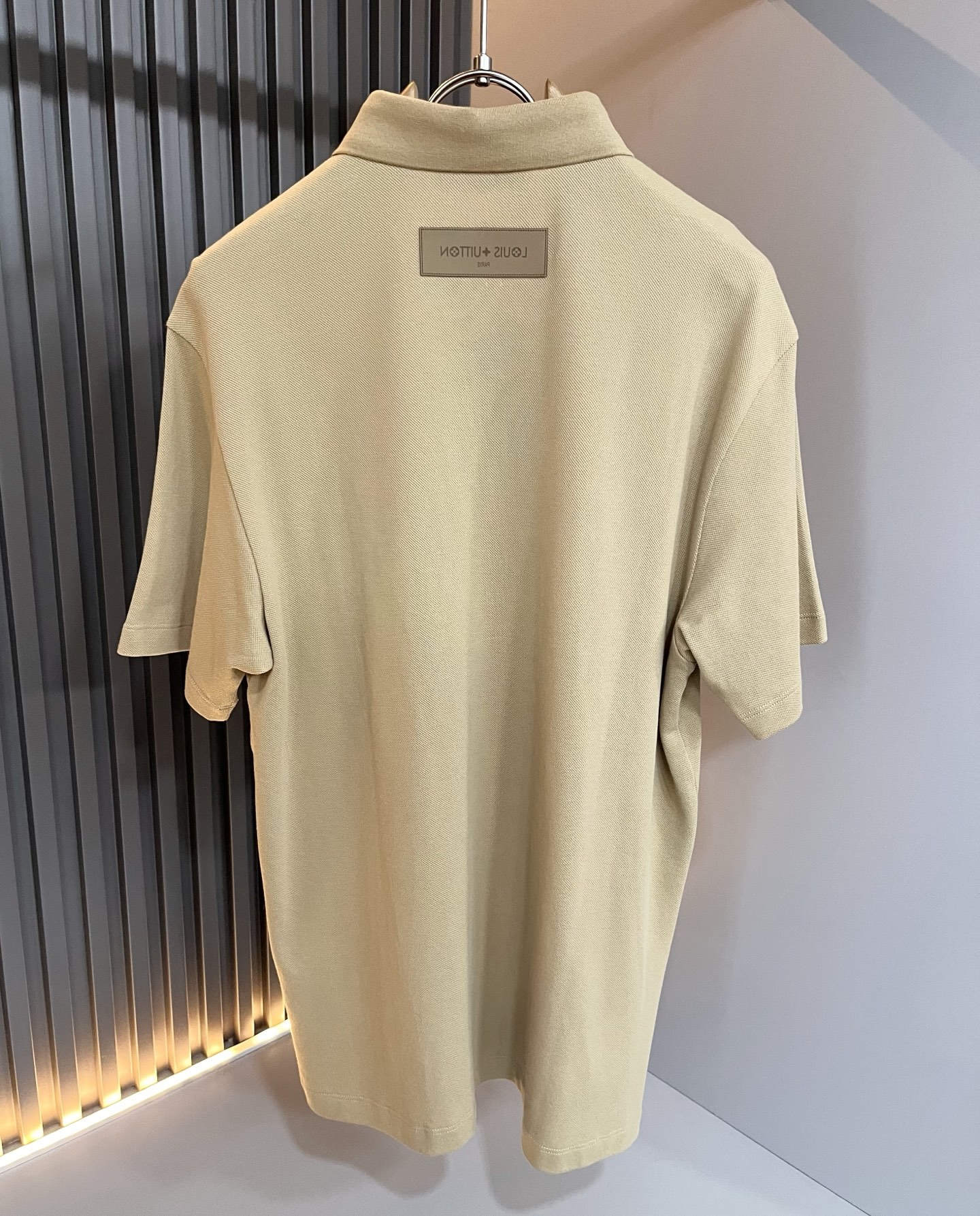  LouisVuitt*路易*登  2025春夏新品最新工艺短袖Polo衫，前后logo图案压胶设计！代