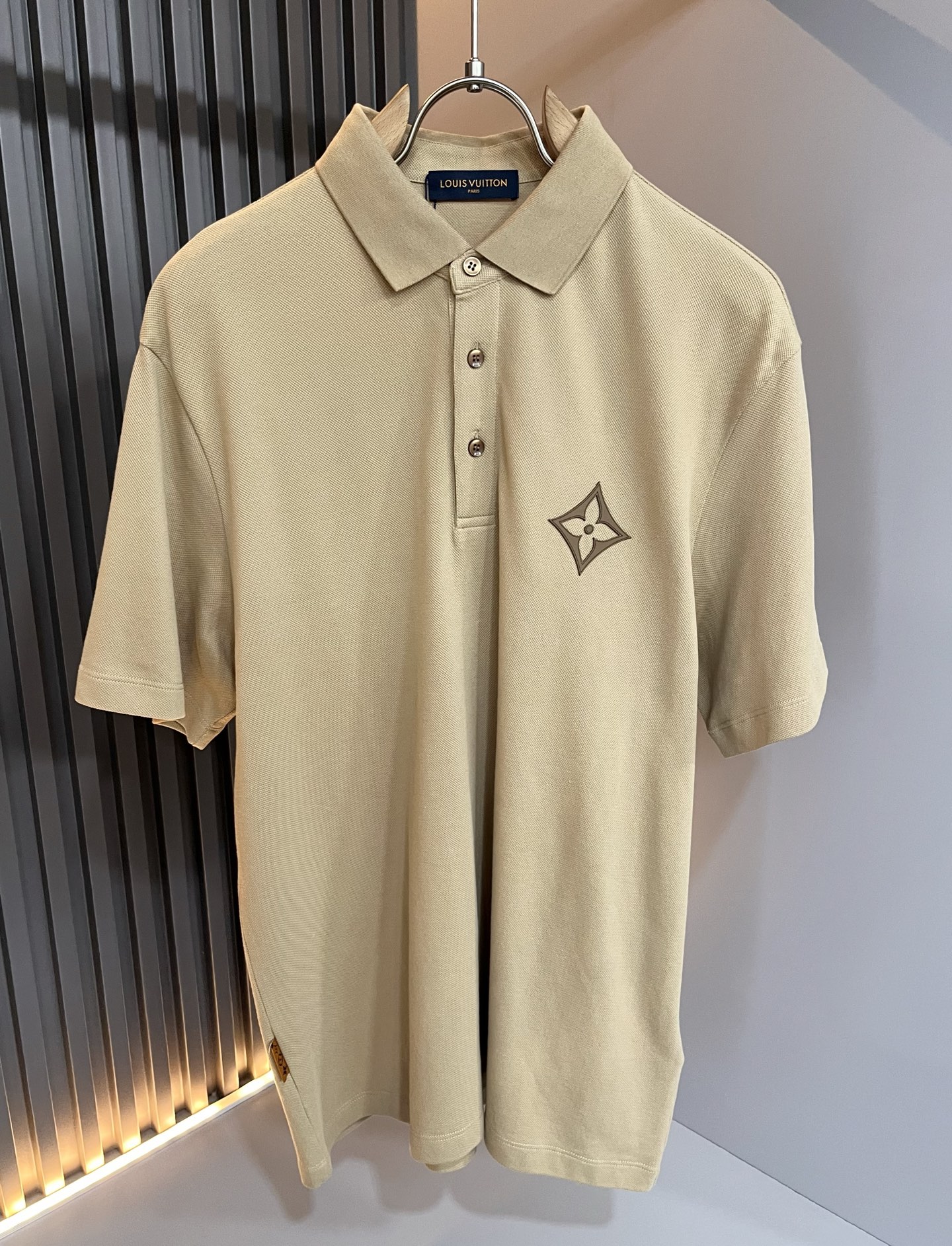  LouisVuitt*路易*登  2025春夏新品最新工艺短袖Polo衫，前后logo图案压胶设计！代