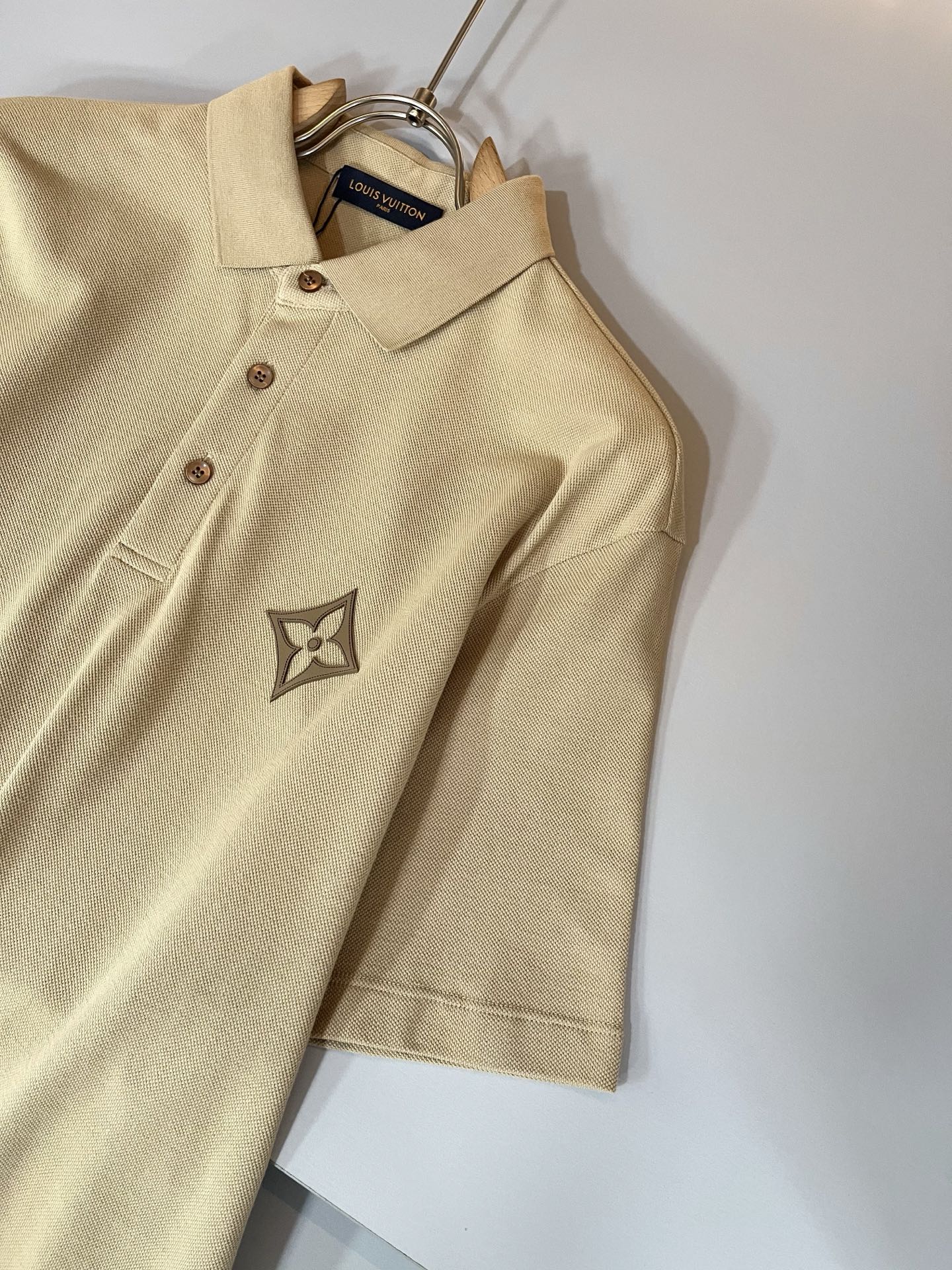  LouisVuitt*路易*登  2025春夏新品最新工艺短袖Polo衫，前后logo图案压胶设计！代