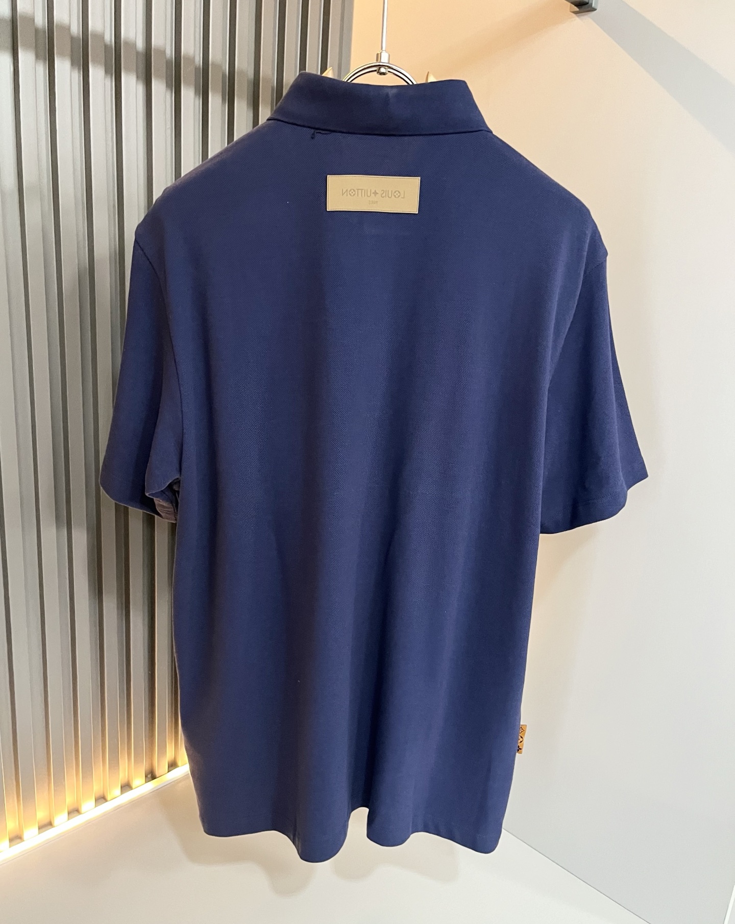  LouisVuitt*路易*登  2025春夏新品最新工艺短袖Polo衫，前后logo图案压胶设计！代