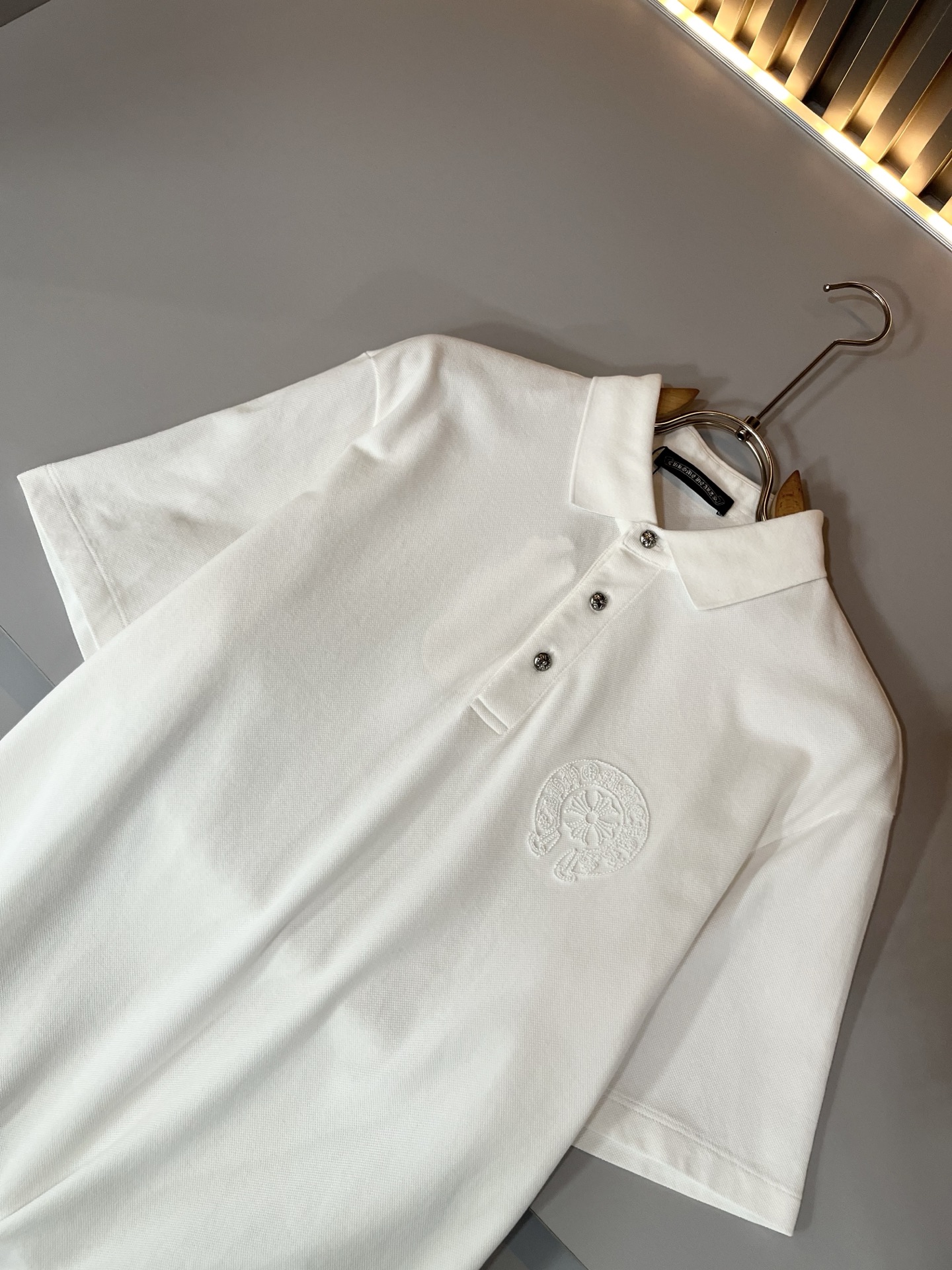  Chrome Hear*s 克*心 2025春夏新品限量版克*心短袖Polo衫，墙裂推荐！时尚傲娇的C