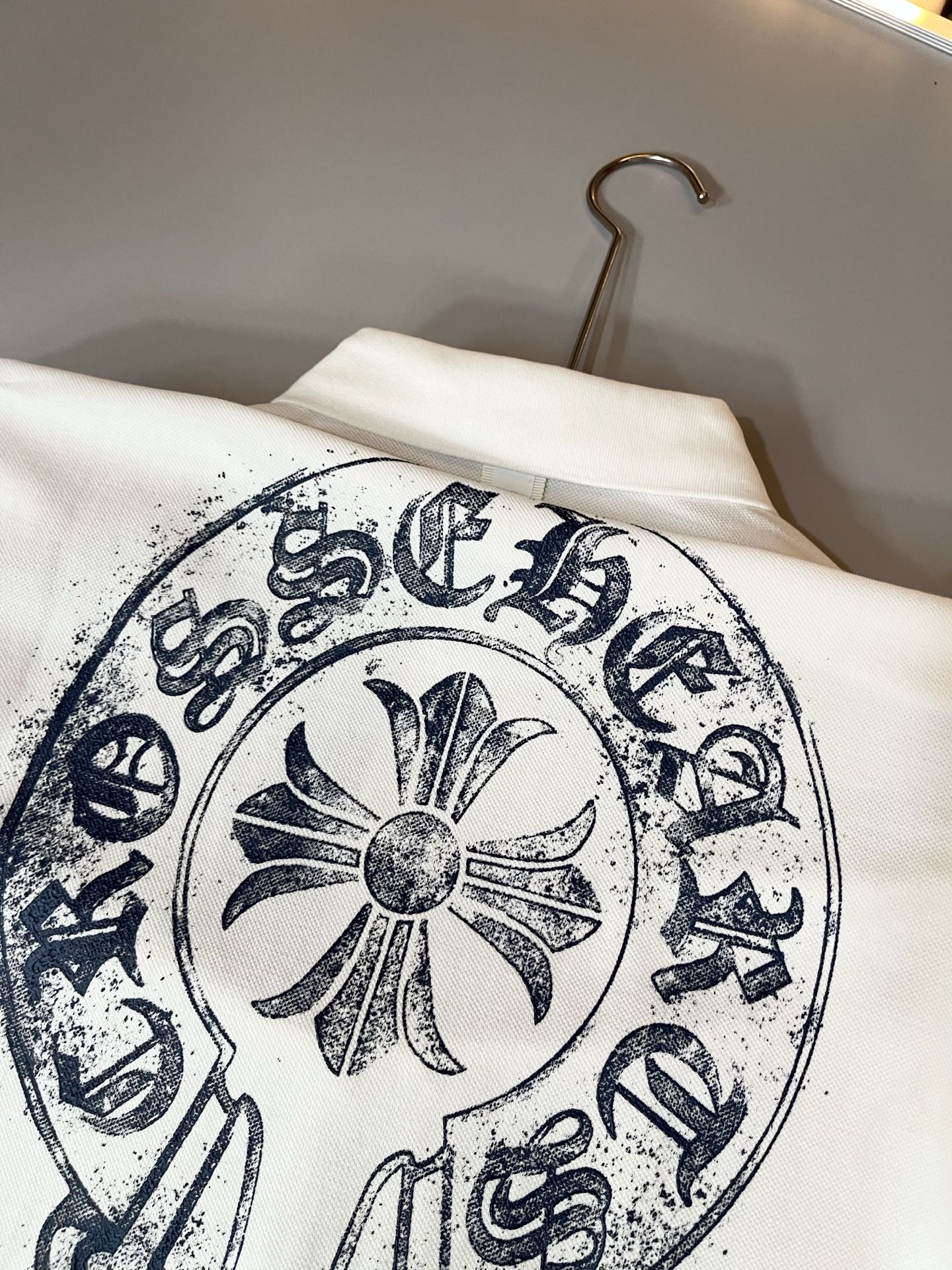  Chrome Hear*s 克*心 2025春夏新品限量版克*心短袖Polo衫，墙裂推荐！时尚傲娇的C