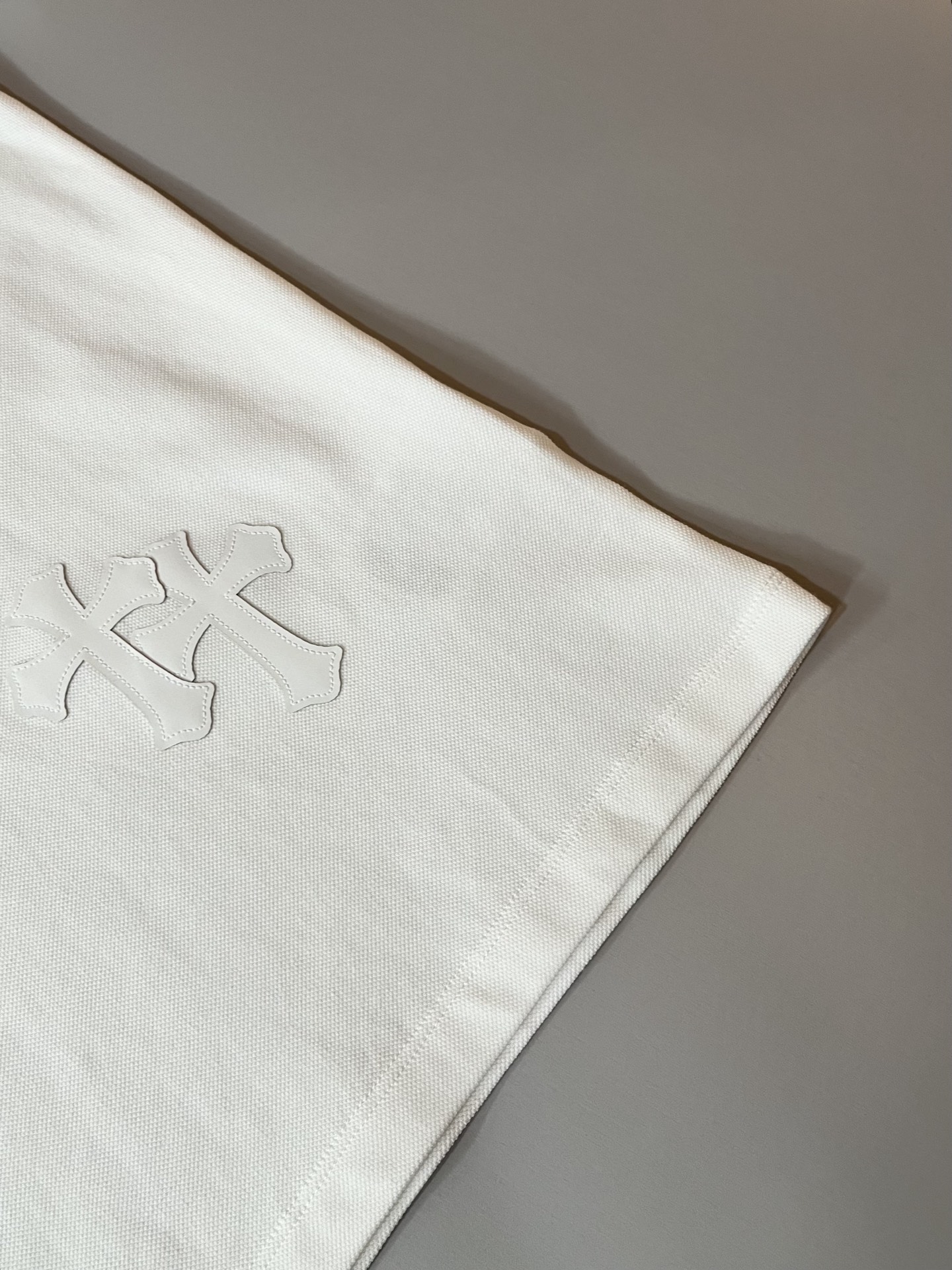  Chrome Hear*s 克*心 2025春夏新品限量版克*心短袖Polo衫，墙裂推荐！时尚傲娇的C