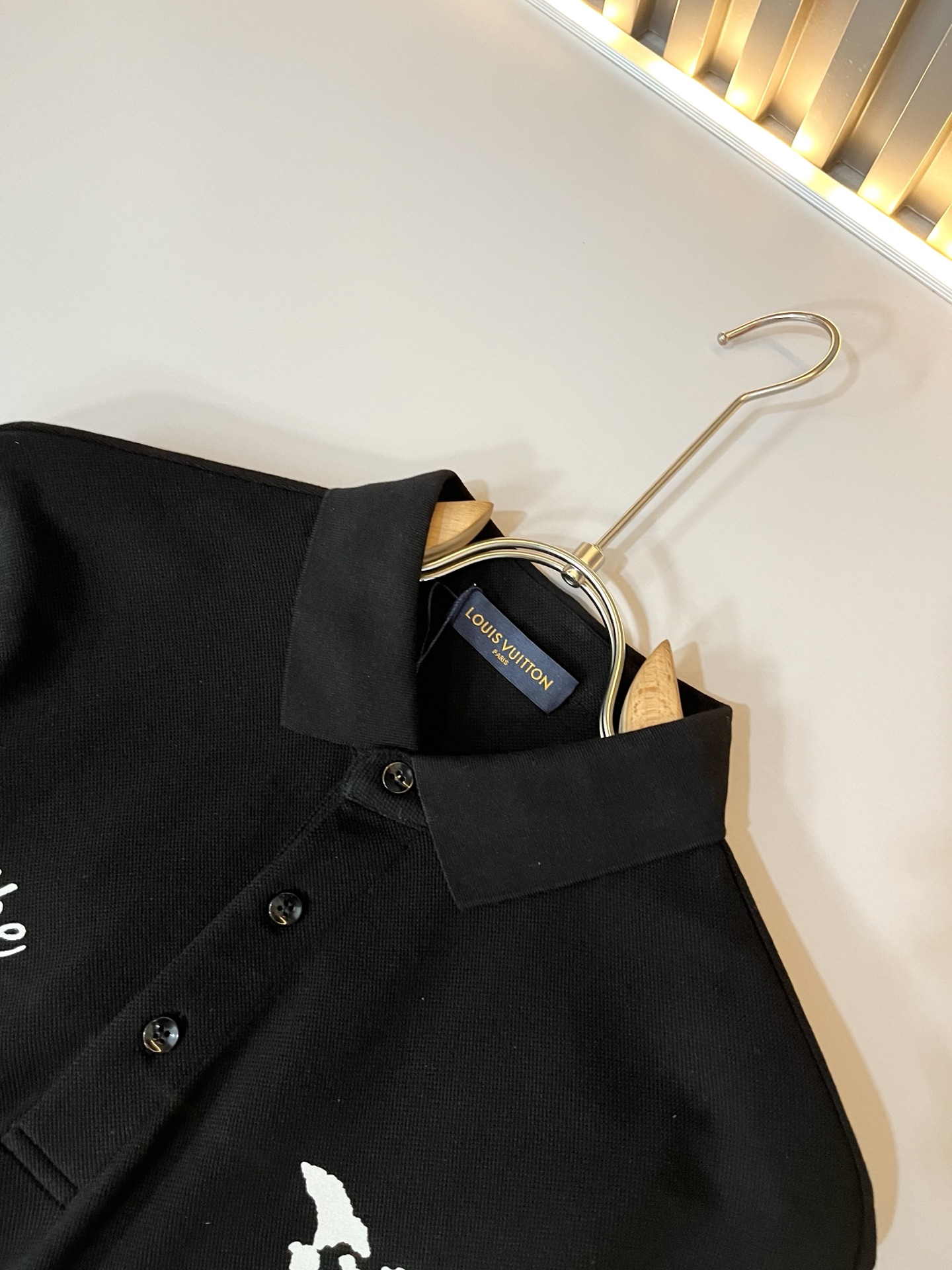  LouisVuitt*路易*登  2025春夏新品最新工艺短袖Polo衫，前后logo图案印花设计！代