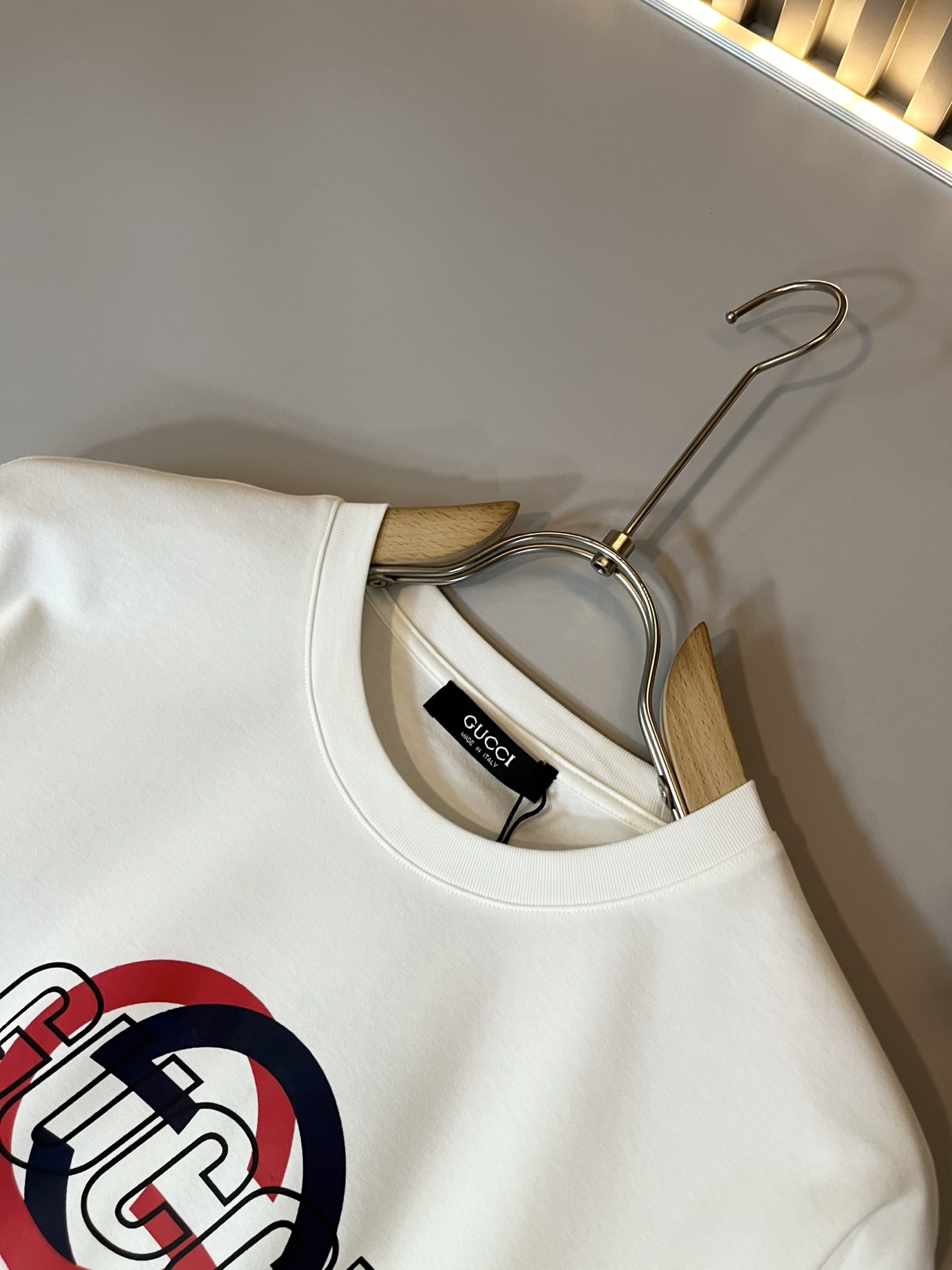   Gucc*古家 2025春夏新款男女同情侣款👫休闲宽松棉质圆领短袖T恤衫！贸易公司渠道稀出，同步官网