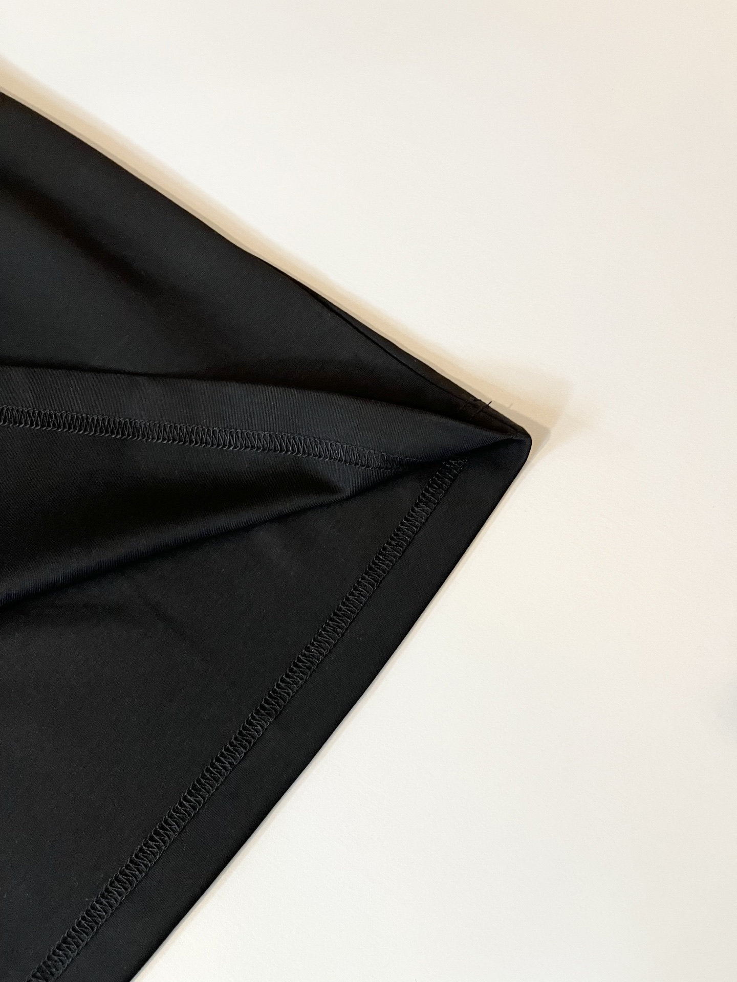 FEN*I 芬*迪2025春夏新款FD家族FF男女同款👫短袖T恤，男女同款👫百搭极简短袖。意大利原厂订单