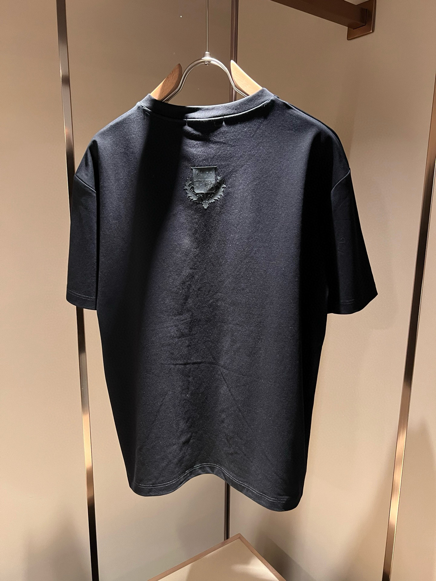  Loro Piana诺悠翩雅 2025春夏男士最新的贸易订单短袖T恤，全品相！！网红款！采用logo图