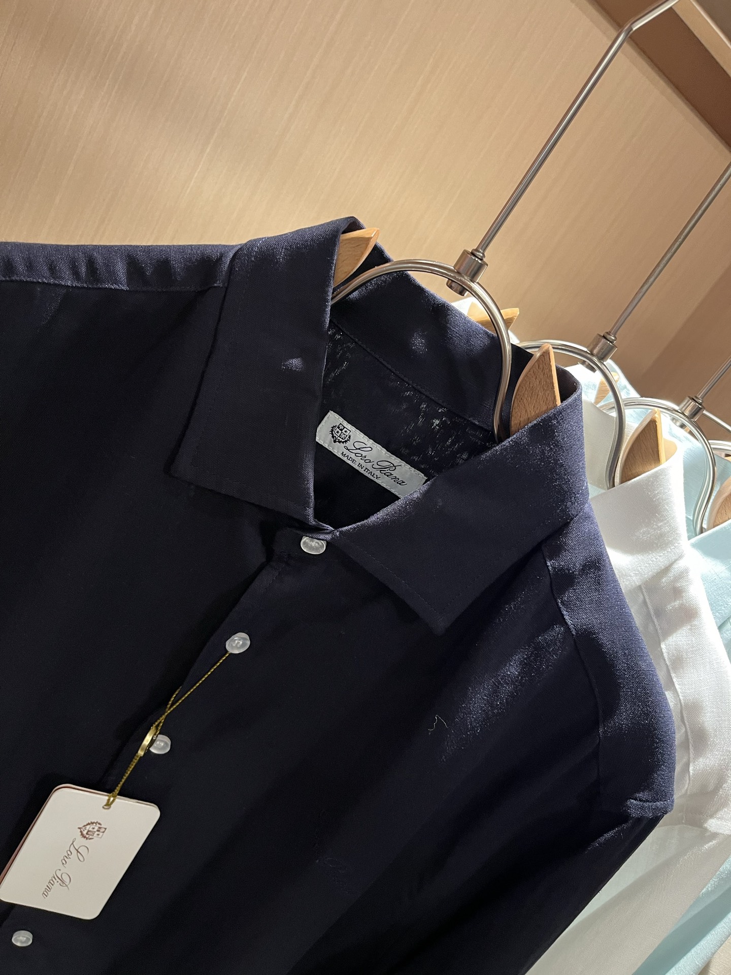 Loro Piana诺悠翩雅 2025秋冬男士衬衣，最新的贸易订单全品相！！网红款！上身舒适透气，不僵硬