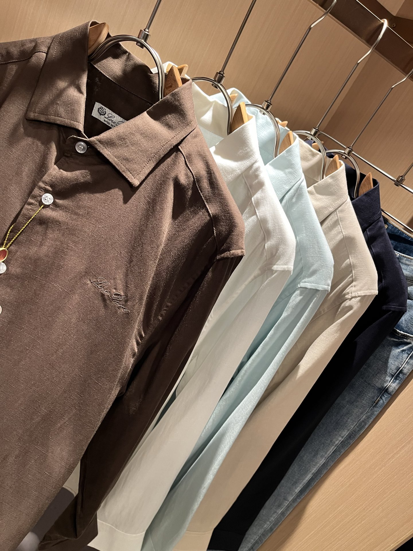 Loro Piana诺悠翩雅 2025秋冬男士衬衣，最新的贸易订单全品相！！网红款！上身舒适透气，不僵硬