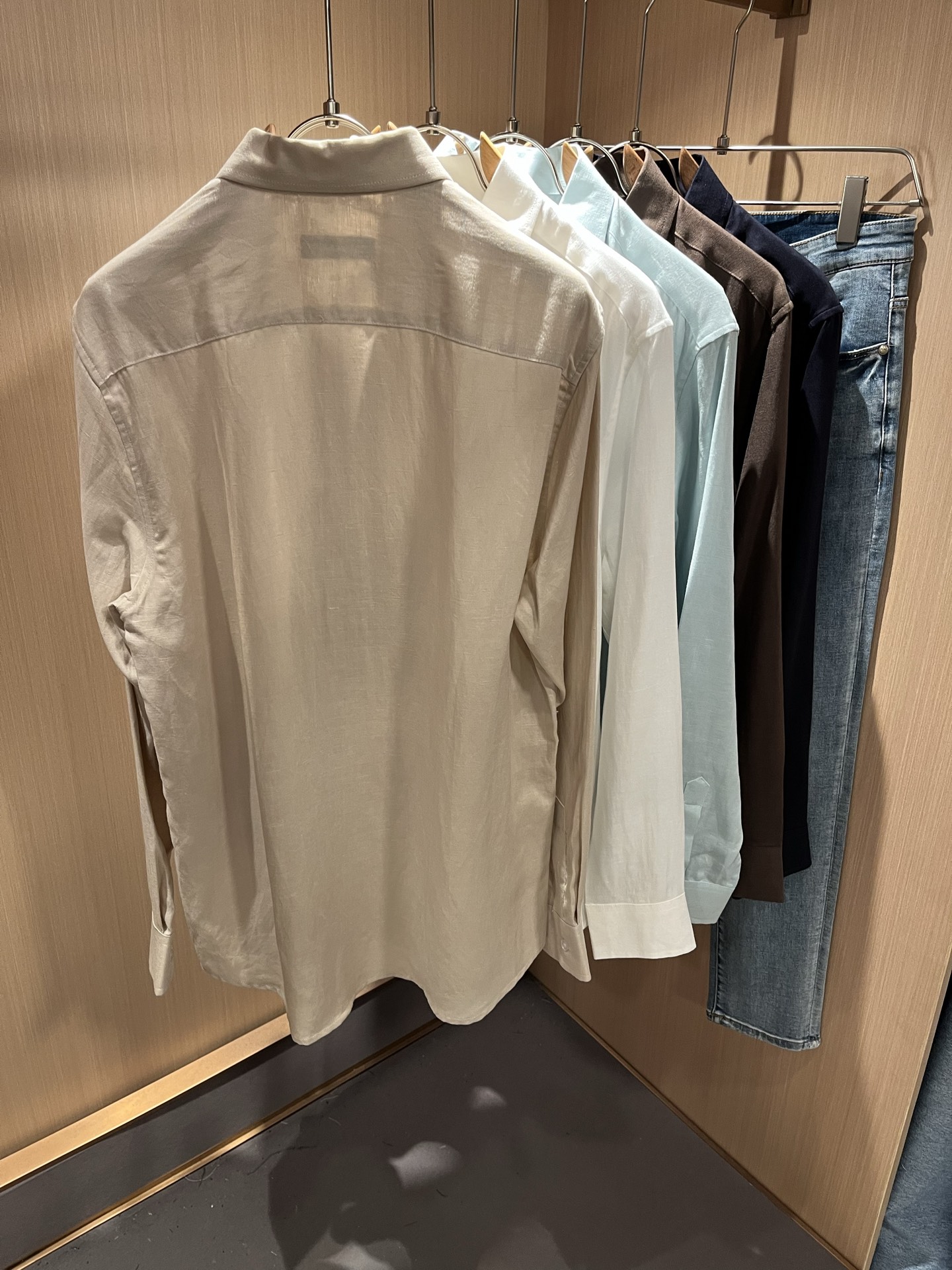 Loro Piana诺悠翩雅 2025秋冬男士衬衣，最新的贸易订单全品相！！网红款！上身舒适透气，不僵硬